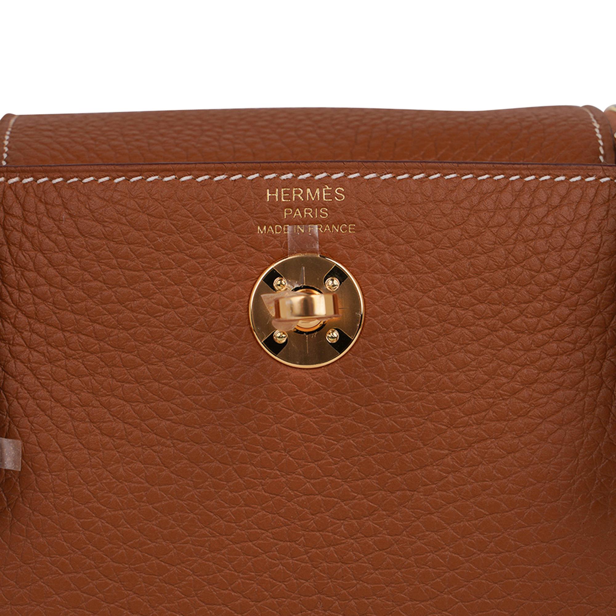 Hermes Mini Lindy 20 Bag Gold w/ Gold Hardware Clemence Leather In New Condition In Miami, FL