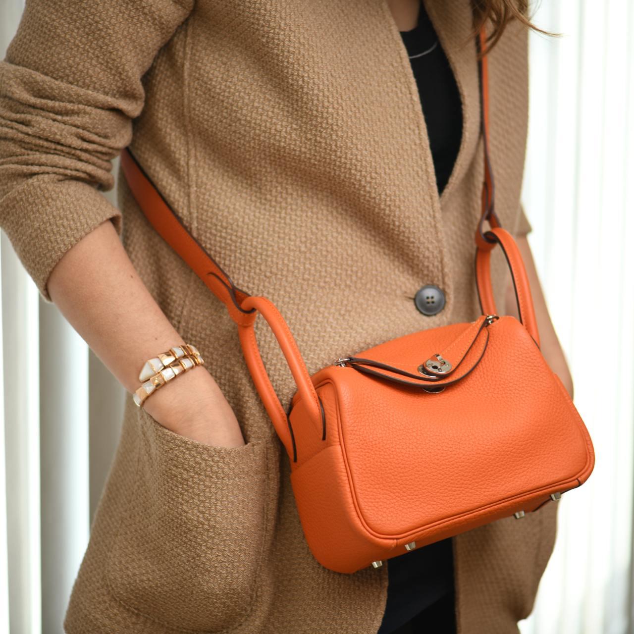 Hermès Mini Lindy 20 Orange Clemence Leather Palladium Hardware In Excellent Condition For Sale In Banbury, GB