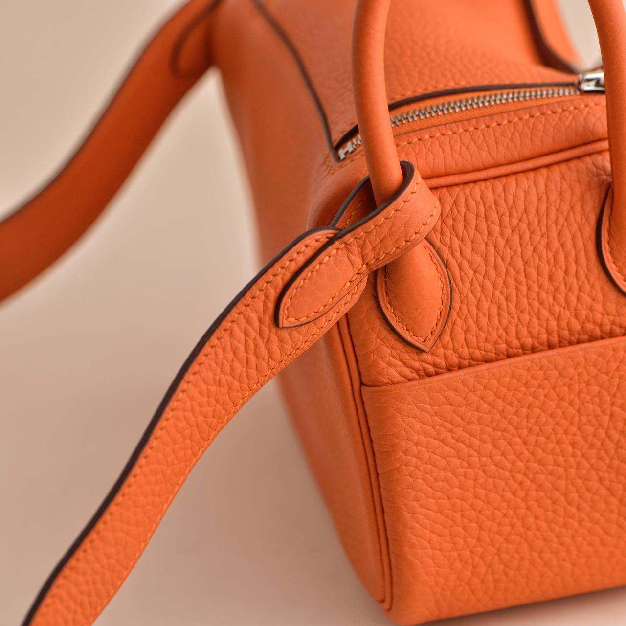 Hermès Mini Lindy 20 Orange Clemence Leather Palladium Hardware For Sale 3