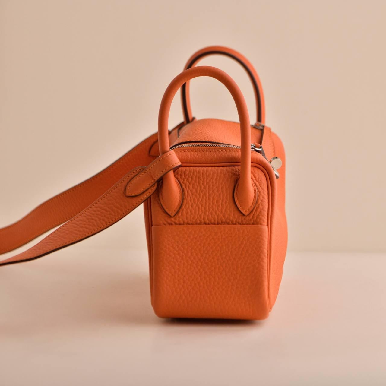 Hermès Mini Lindy 20 Orange Clemence Leather Palladium Hardware For Sale 6