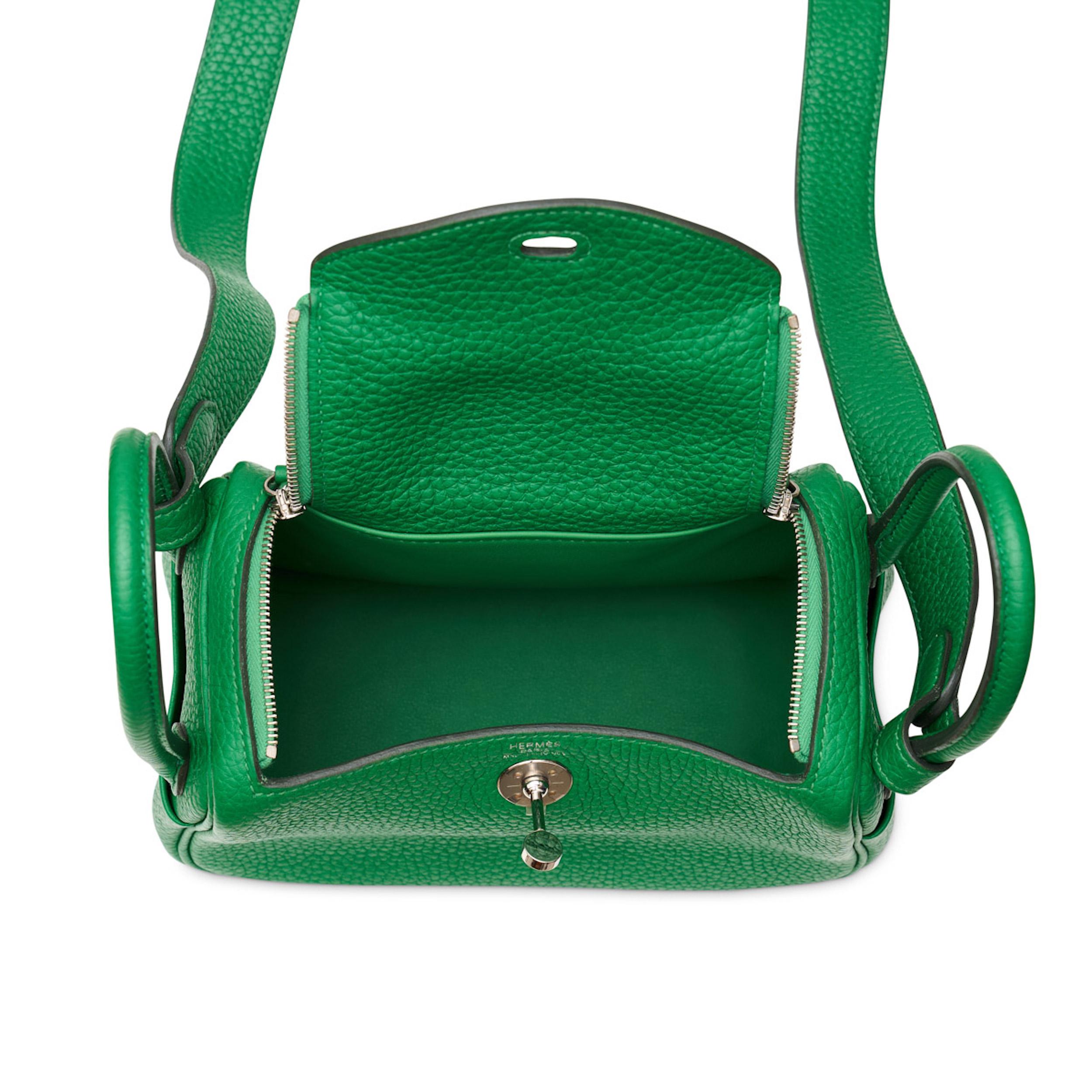 Hermès Mini Lindy Bamboo Taurillon Clemence PHW In Excellent Condition For Sale In London, GB