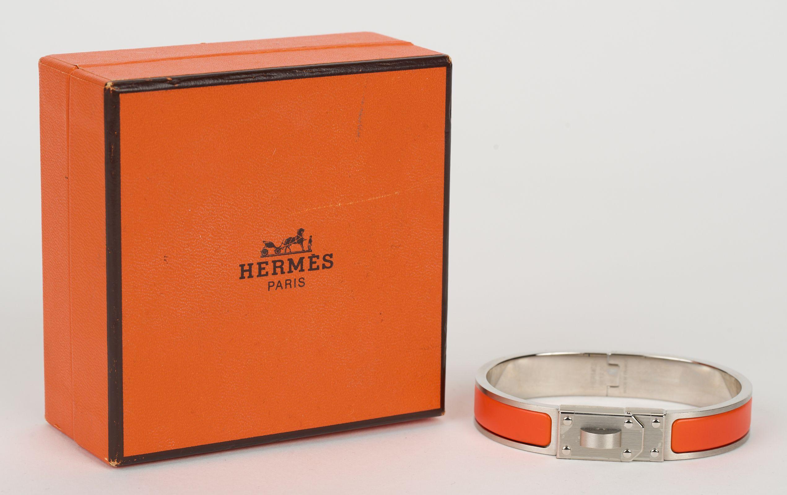 Hermès Mini Orange Clic Kelly Armband im Angebot 2