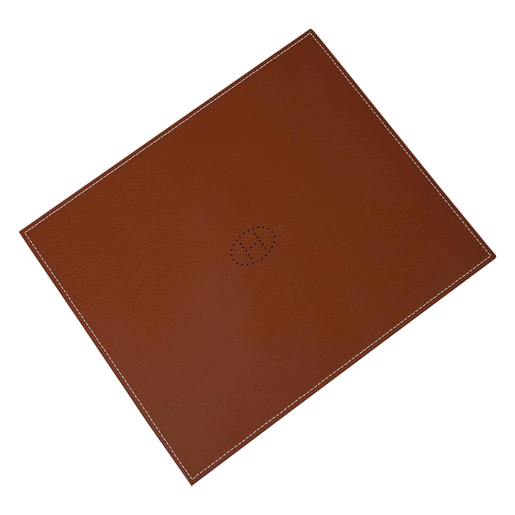 Hermes Mises Et Relances H Evelyne Desk Mouse Pad In New Condition In Miami, FL