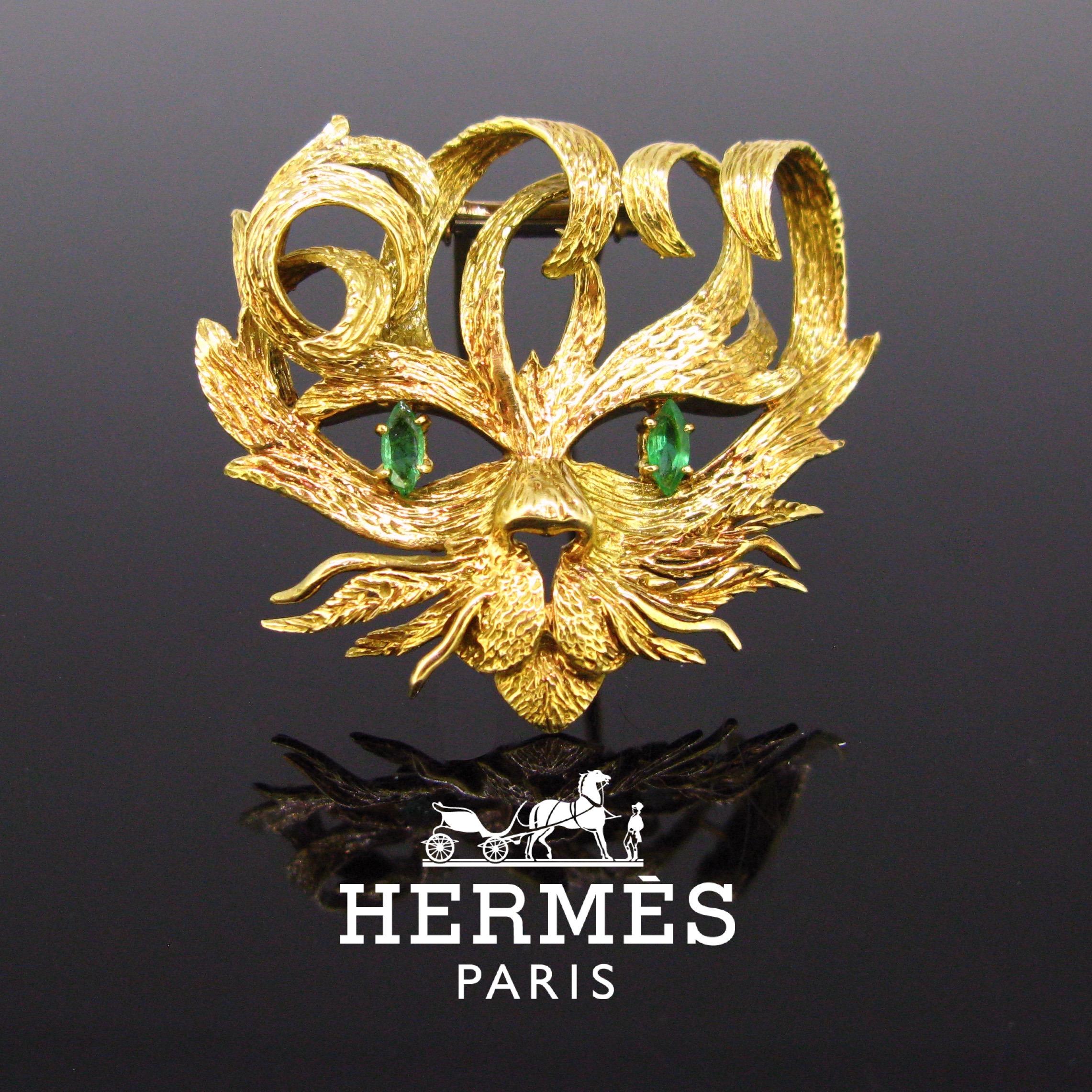 This brooch was made from a drawing of Jean Cocteau, a famous French poet, writer and designer, in the 1960s. It is the Mistigri Brooch by Hermès. Mistigri is a French name for a cat. The brooch is fully made in 18kt yellow gold. The eyes are in