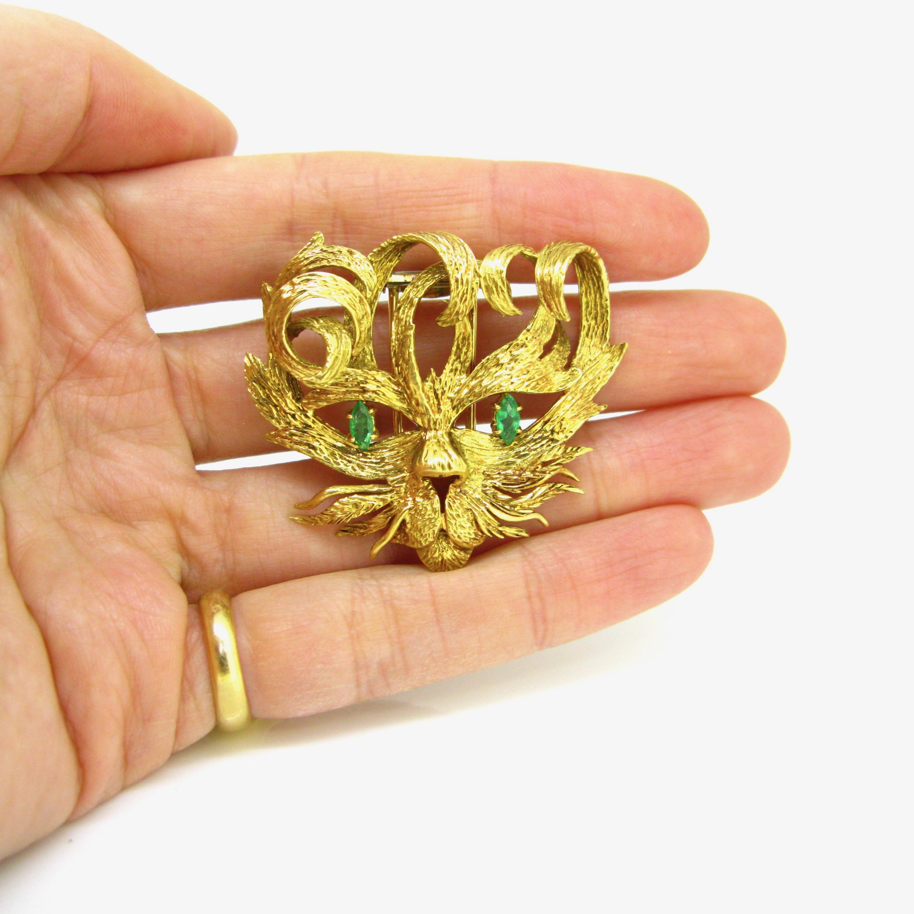 Marquise Cut Hermès Mistigri Lion Cat Emerald Jean Cocteau Design 1960s Yellow Gold Brooch