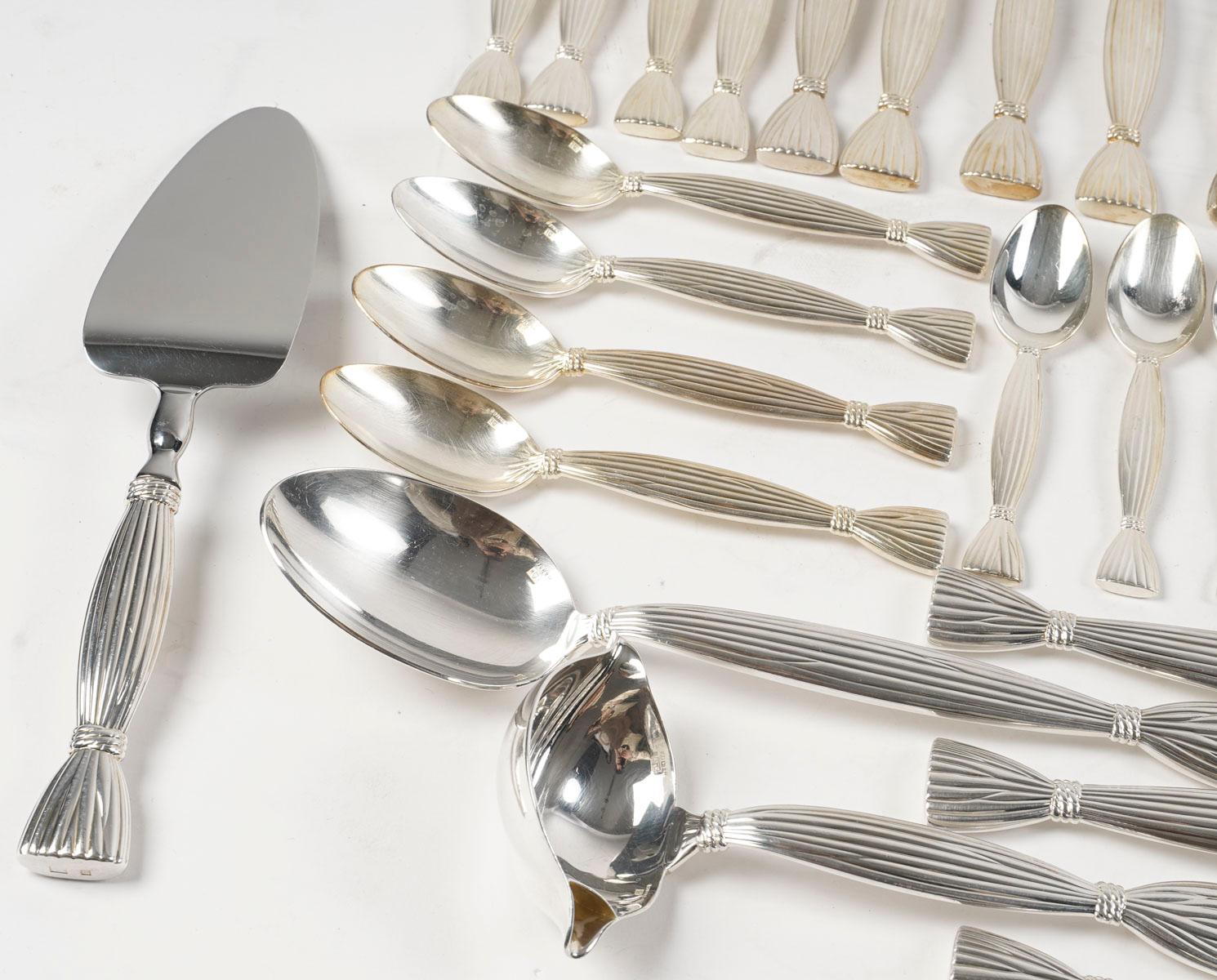 Argent sterling HERMES, Moisson Ménagère argentée 96 pièces. en vente