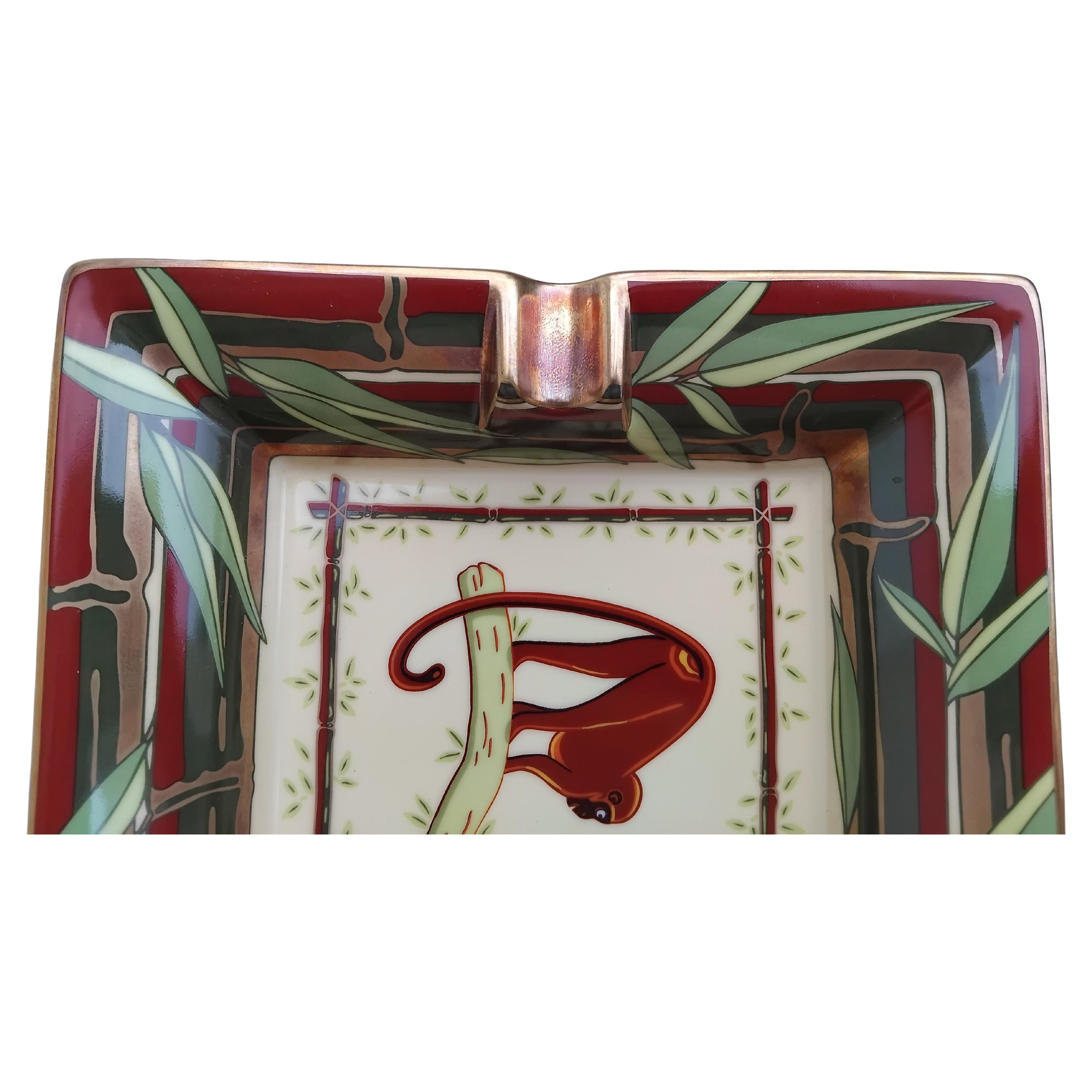 Hermès Monkeys Print Ashtray Change Tray Porcelain Gold For Sale 1