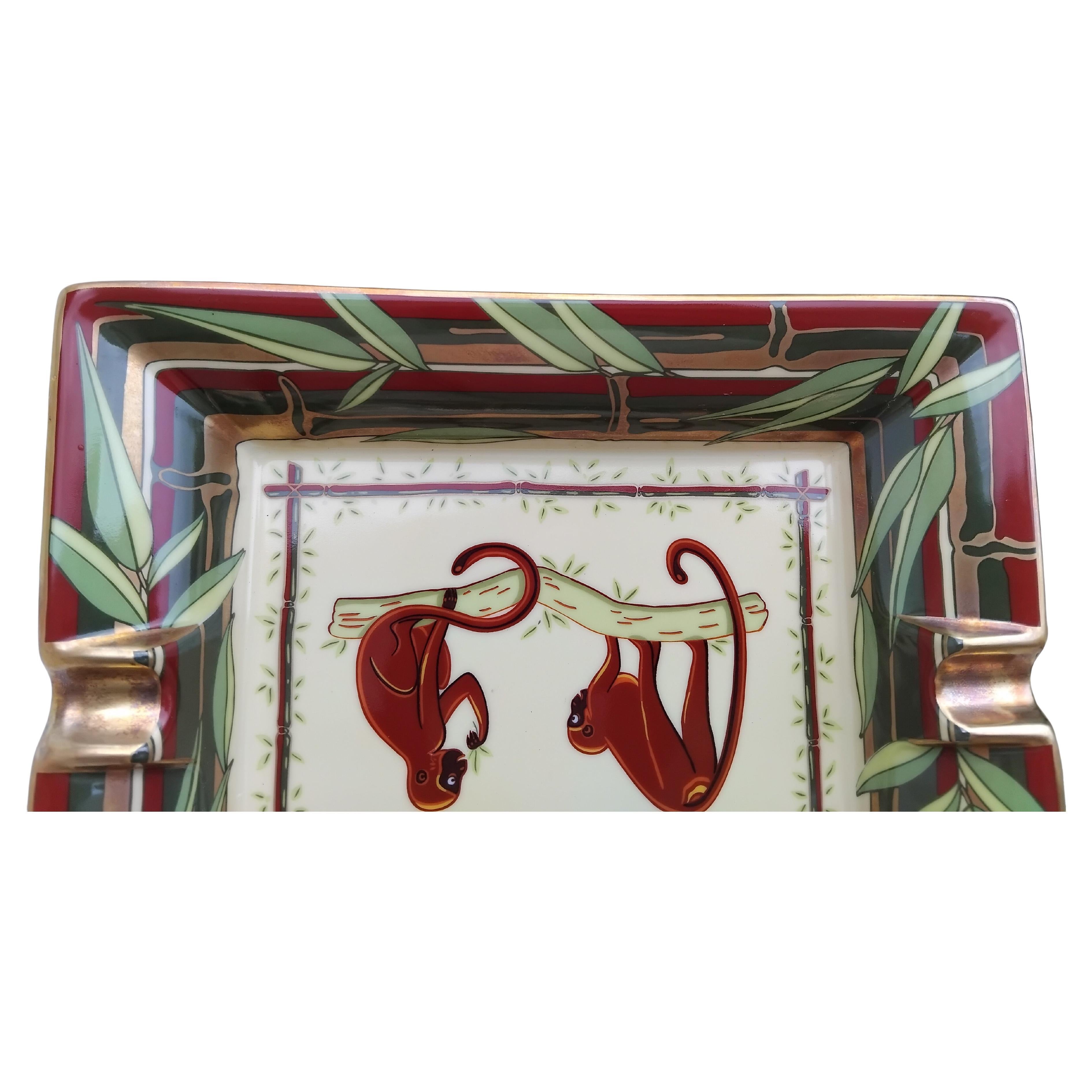 Hermès Monkeys Print Ashtray Change Tray Porcelain Gold For Sale 2