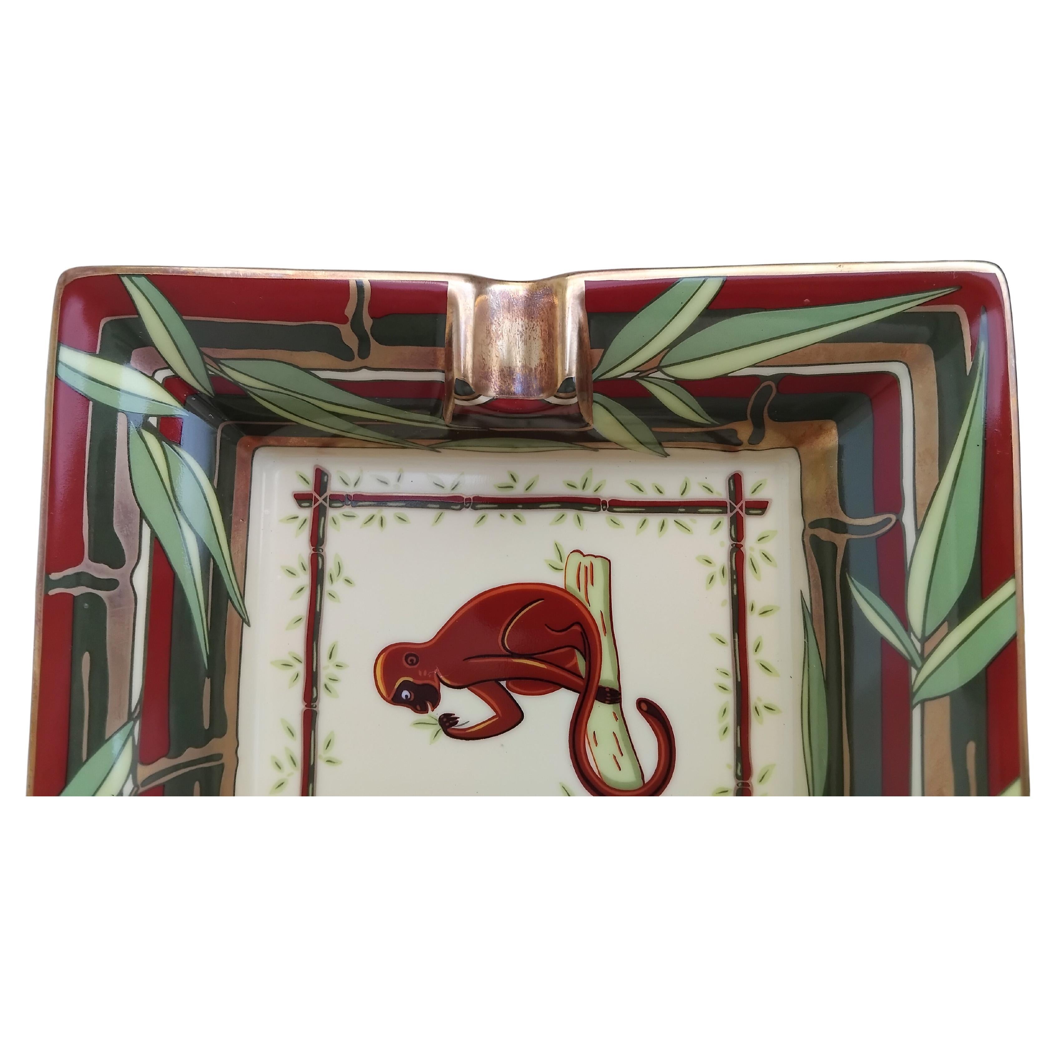 Hermès Monkeys Print Ashtray Change Tray Porcelain Gold For Sale 3