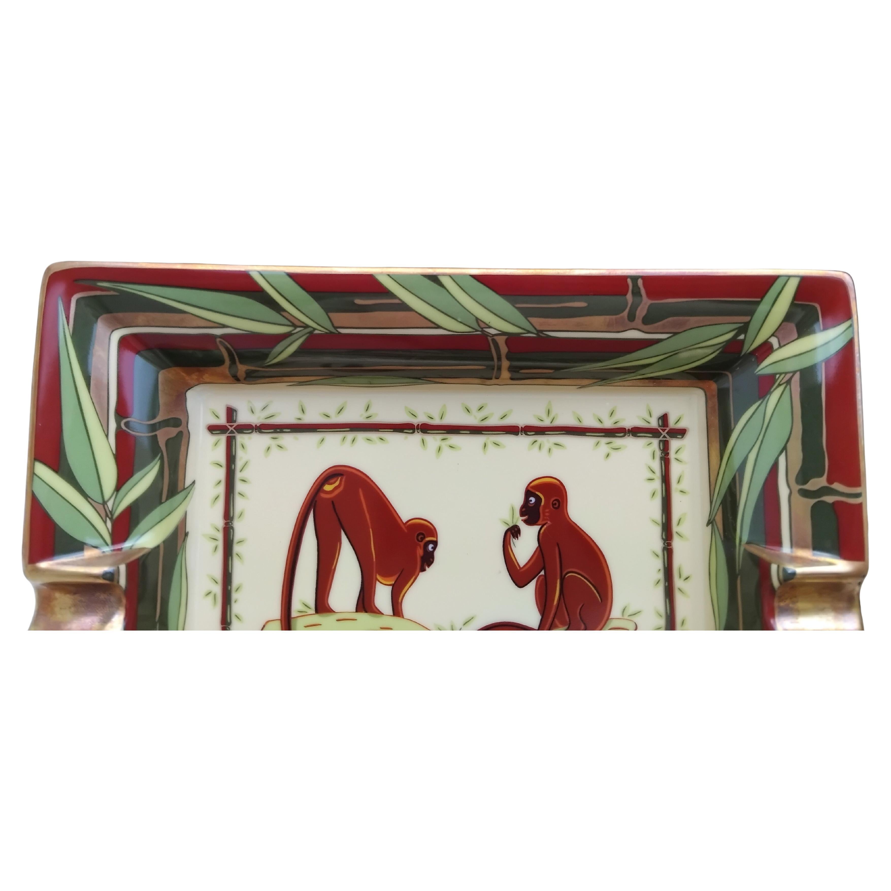 Hermès Monkeys Print Ashtray Change Tray Porcelain Gold For Sale 4