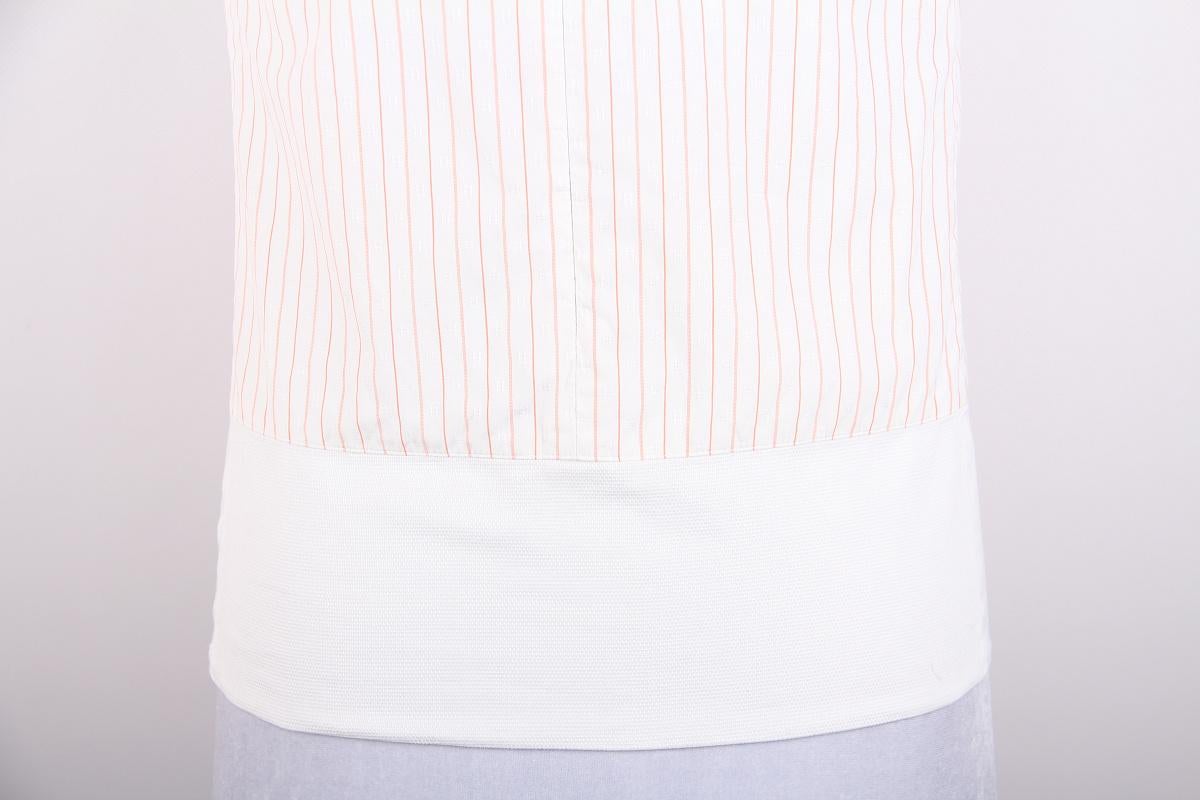 Top con Monogram di Hermes

Composizione: 100% cotone 

Spalle: 34cm / 13,39 pollici
Larghezza ascellare: 42 cm / 16,54 pollici
Lunghezza: 54 cm / 21,26 pollici

taglia 34

Le condizioni sono molto buone, ci sono dei segni sulla parte bianca