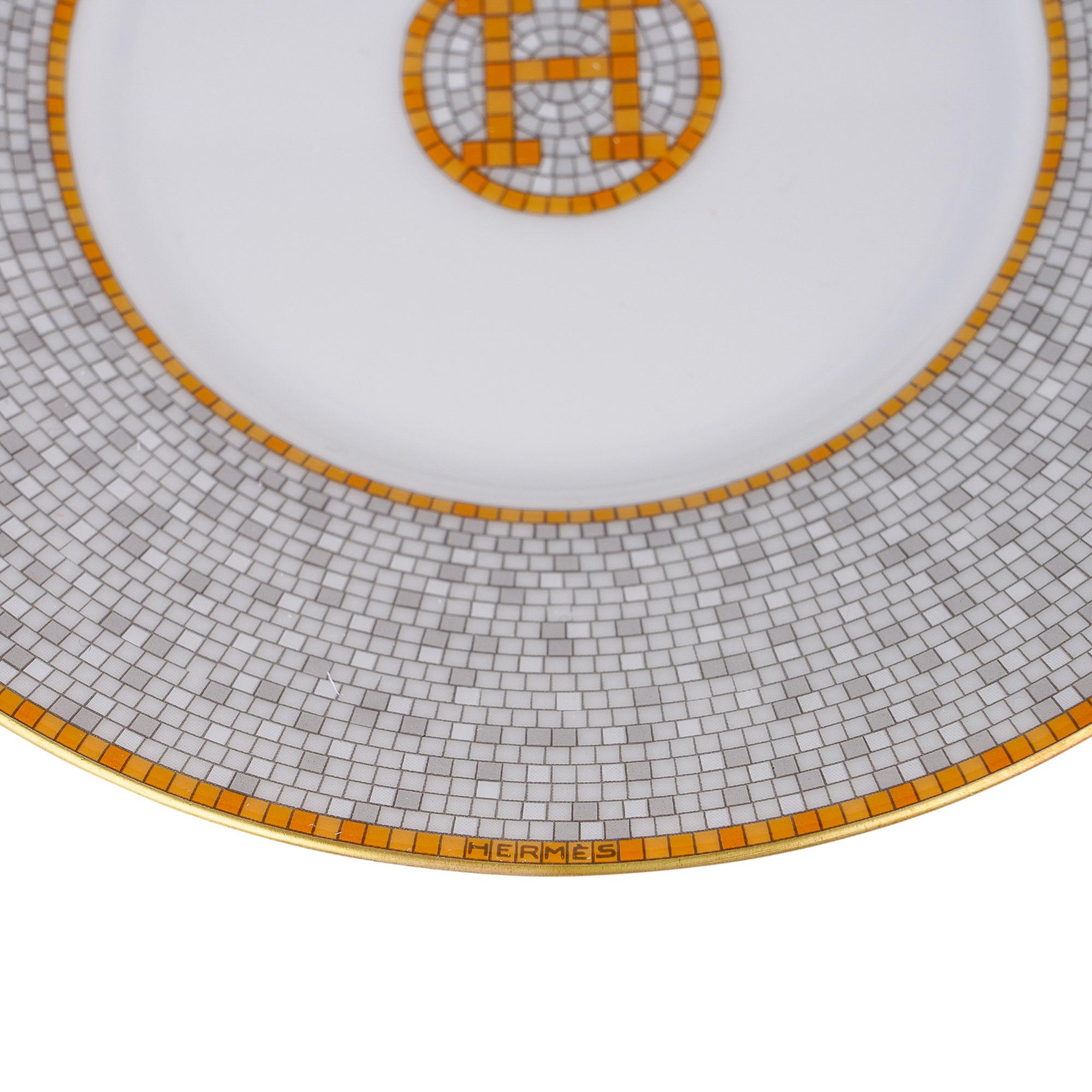 Gris Ensemble de 10 tasses / soucoupes Mosaique Au 24 en or Hermès, Neuf avec boîte