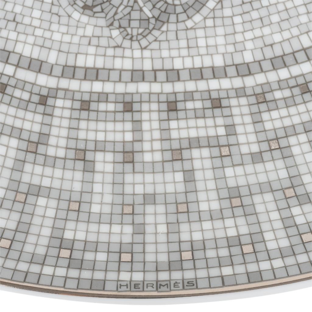 Hermes Mosaique Au 24 Platinum Tart Platter Porcelain In New Condition In Miami, FL