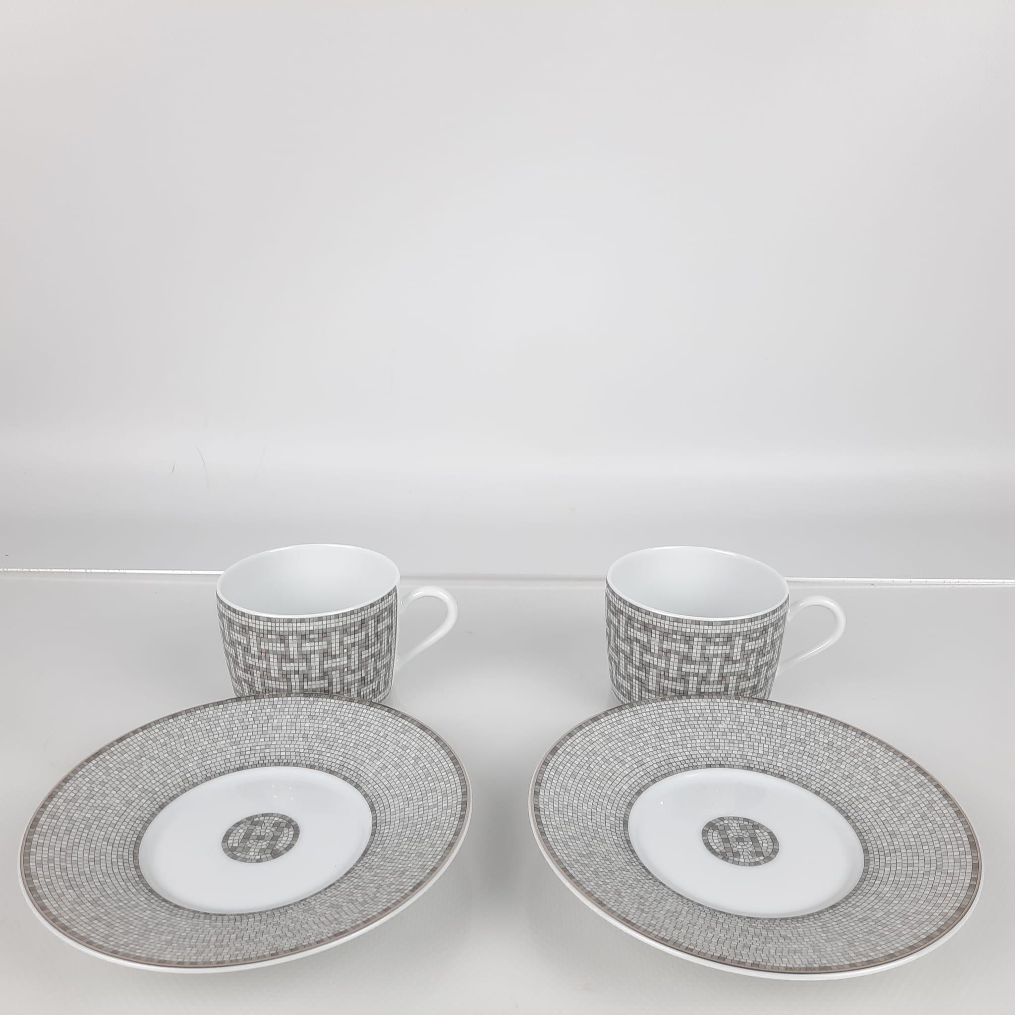 Set of two
Tea cup and saucer in porcelain
Capacity: 16 cl