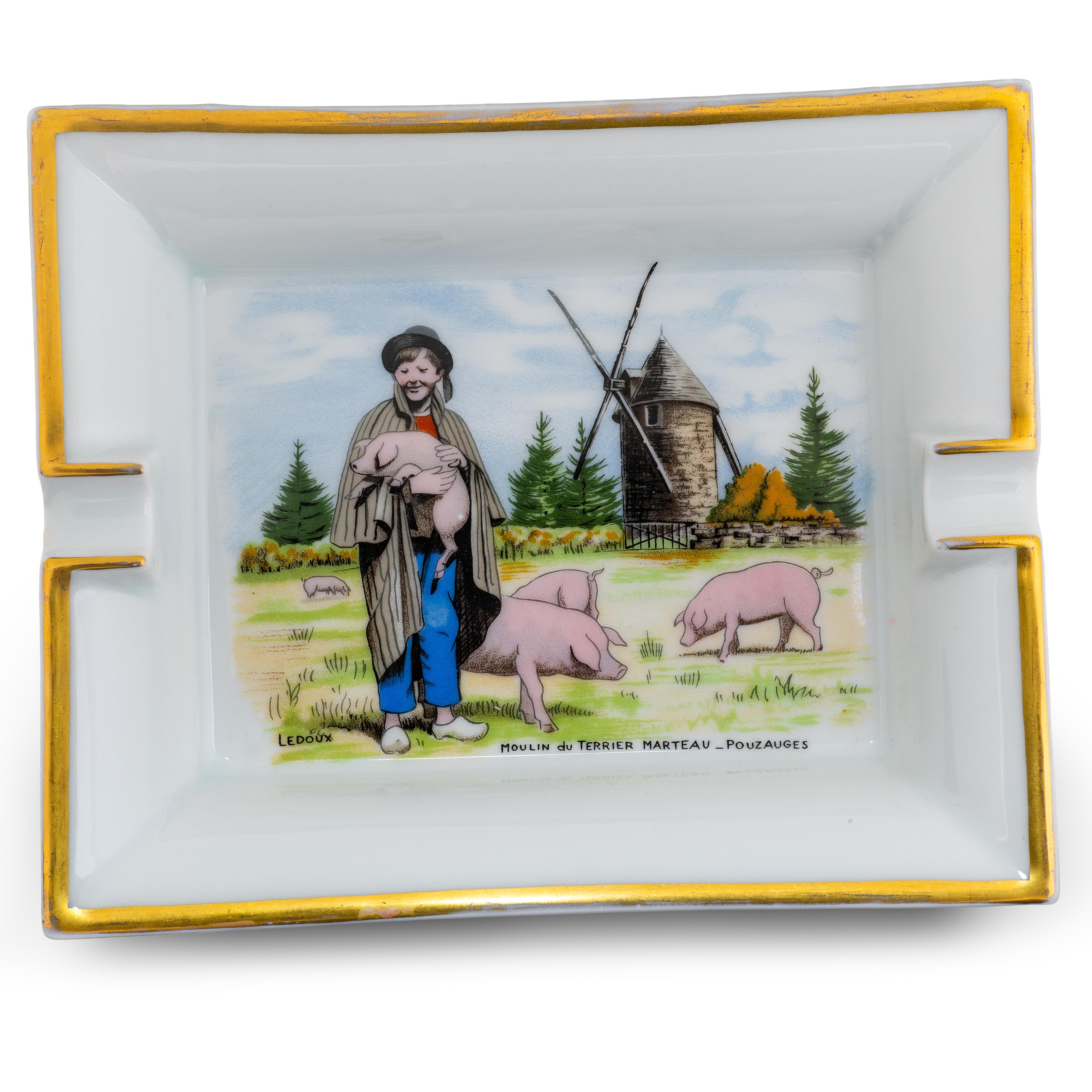 Hermes Moulin du Terrier Marteau Pouzauges Aschenbecher Porzellan Goldränder - Selten im Angebot