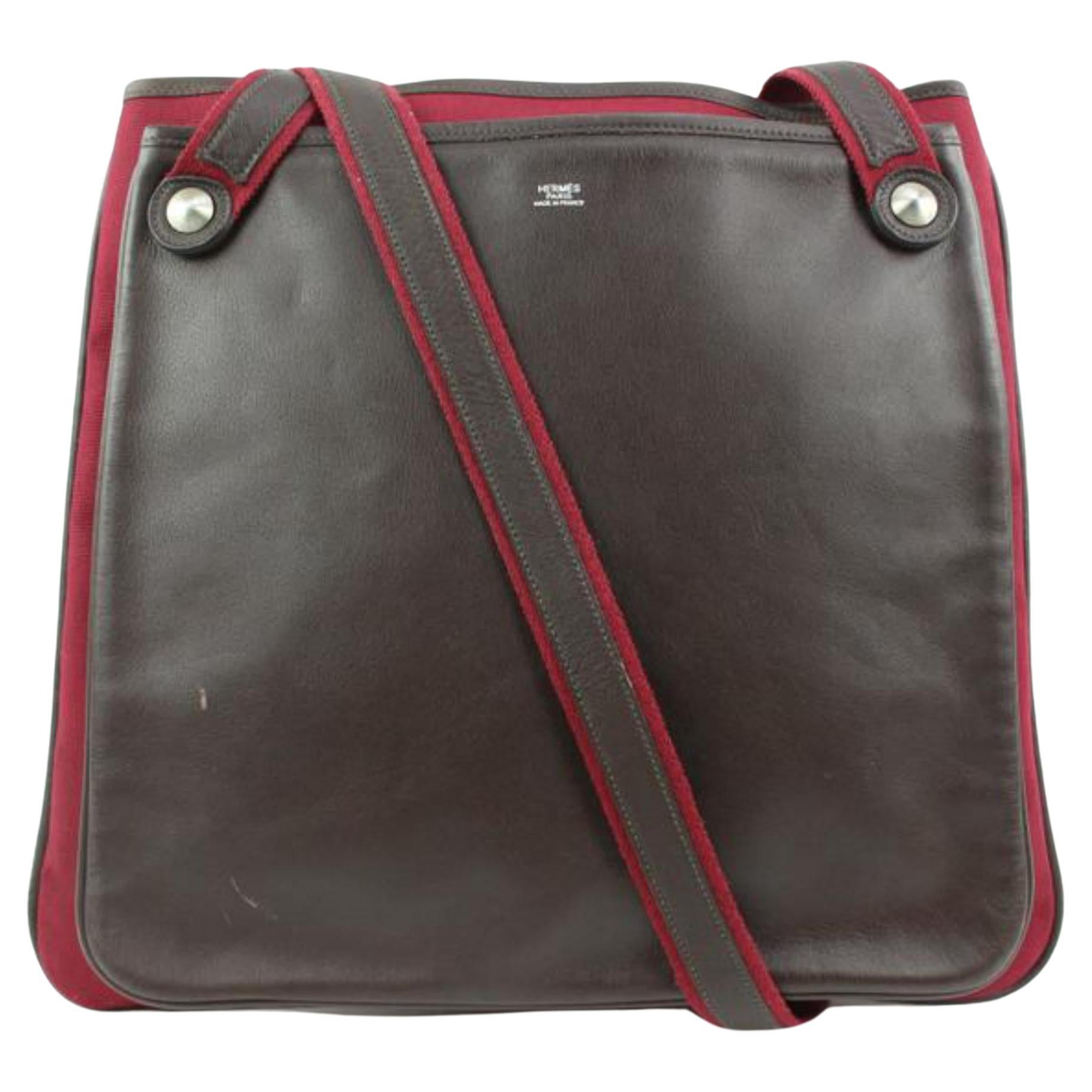 Hermès Mrs. Hippie Bicolor Burgundy Shoulder Bag 14h222s For Sale