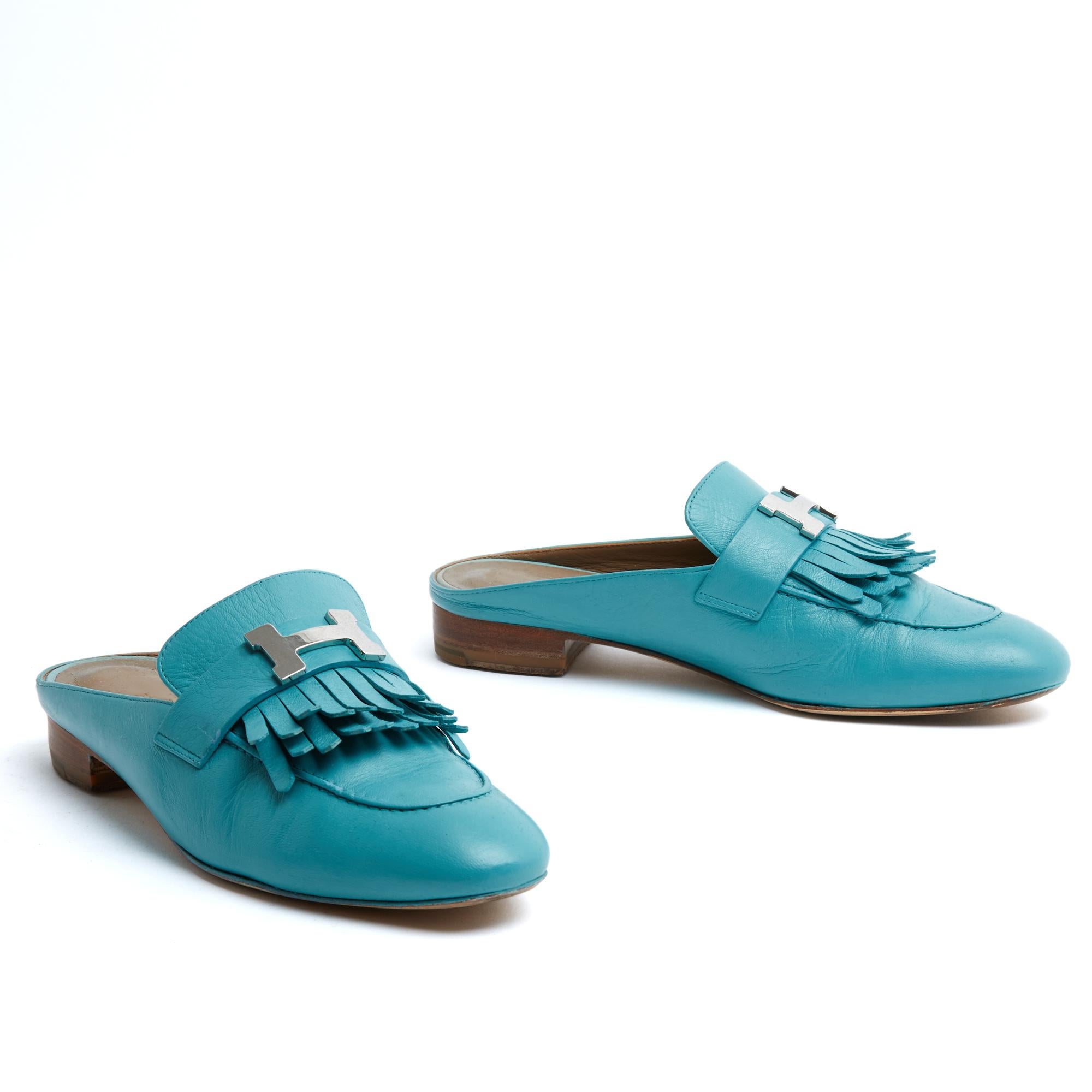 Bleu Hermès Mules EU36.5 Rivoli Mules plates en cuir bleu turquoise UK4 US6 Hermès en vente