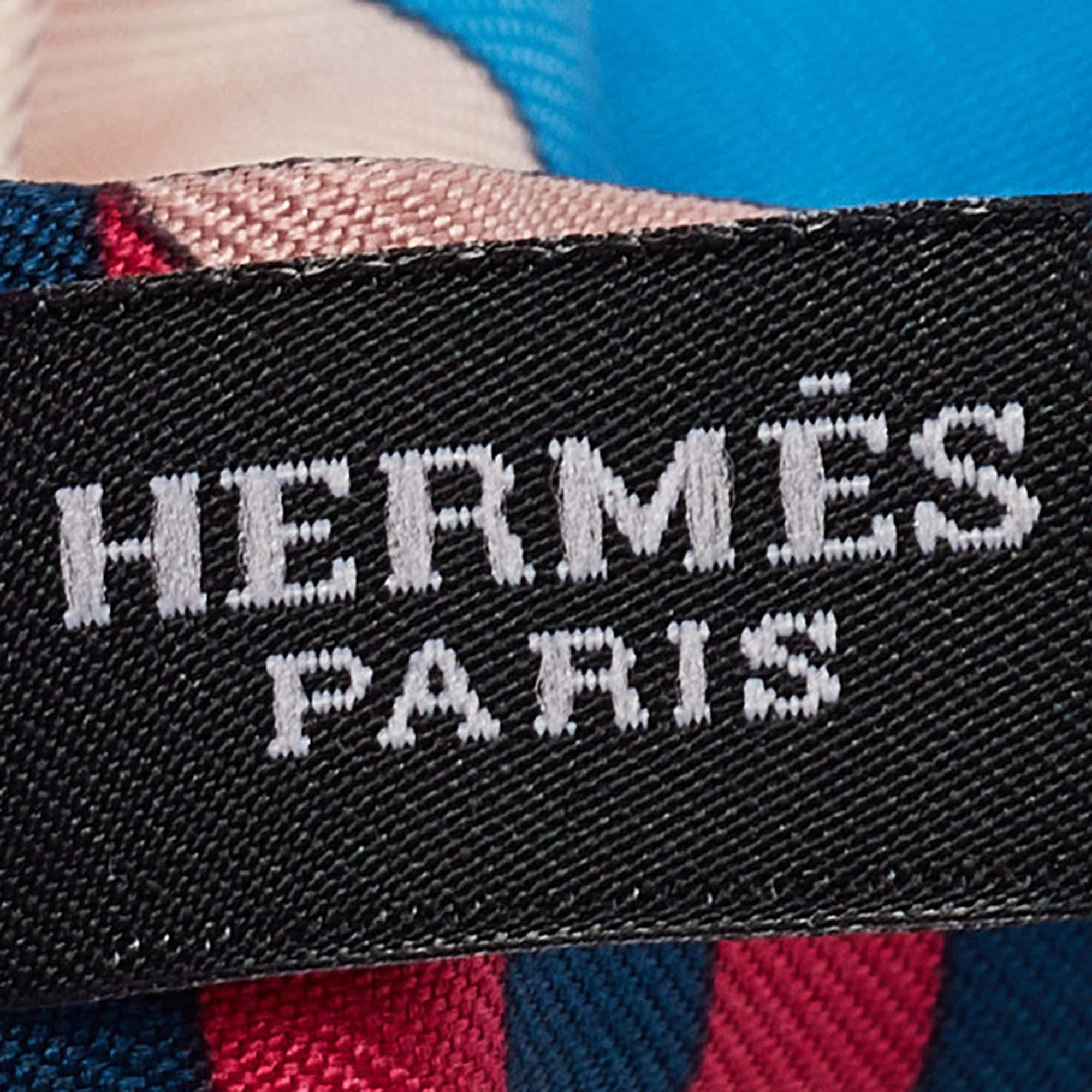 Hermes - Nœud papillon en soie imprimée multicolore Excellent état - En vente à Dubai, Al Qouz 2