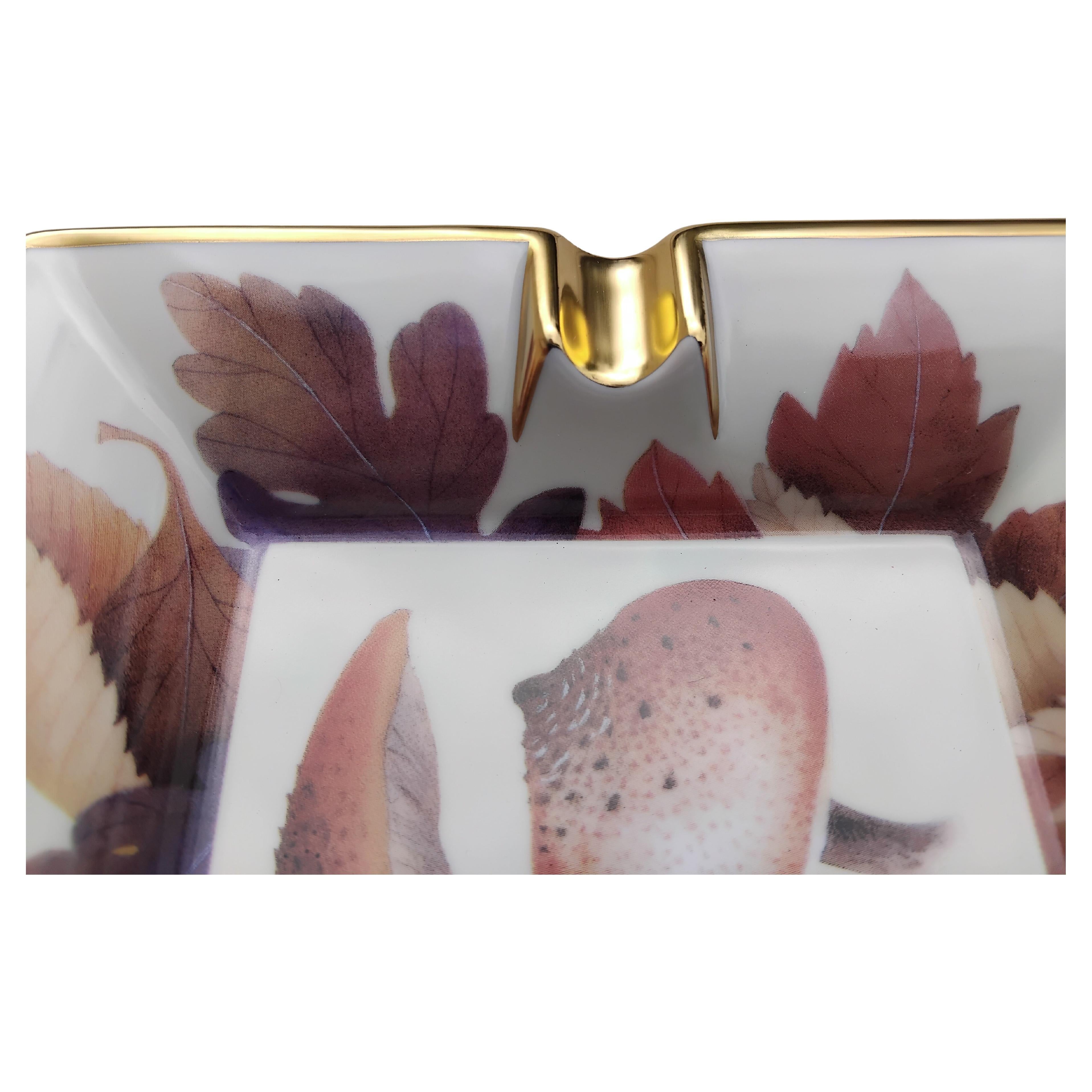 Hermès Pilze Herbst Print Zigarren Aschenbecher ändern Tablett Porzellan Gold im Angebot 5