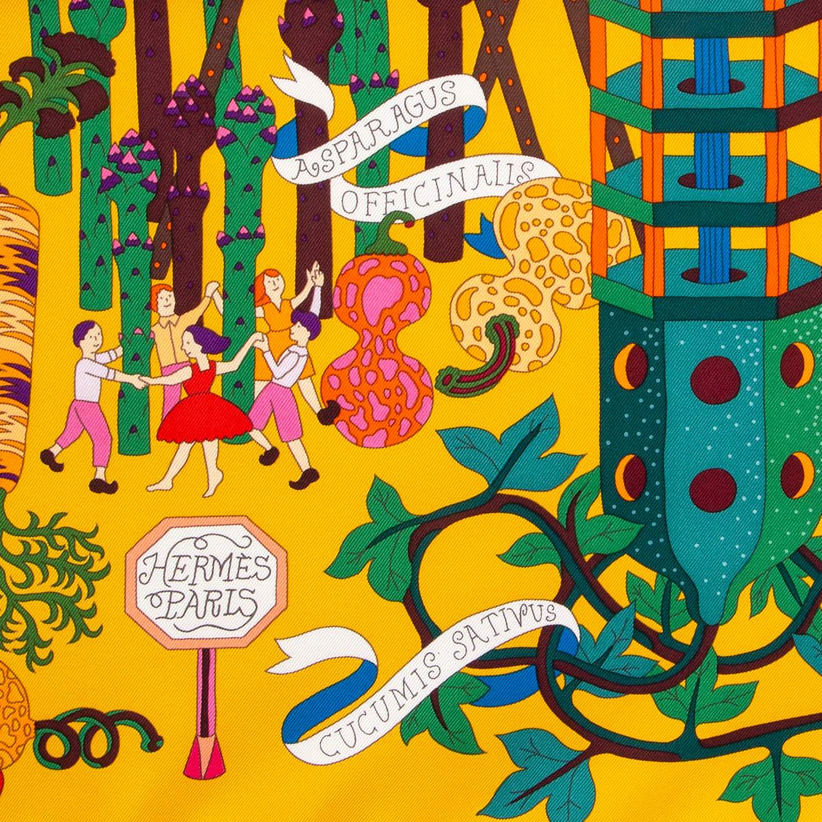 Hermes mustard yellow LE POTAGER EXTRAORDINAIRE 90 TWILL Scarf silk In Excellent Condition In Zürich, CH