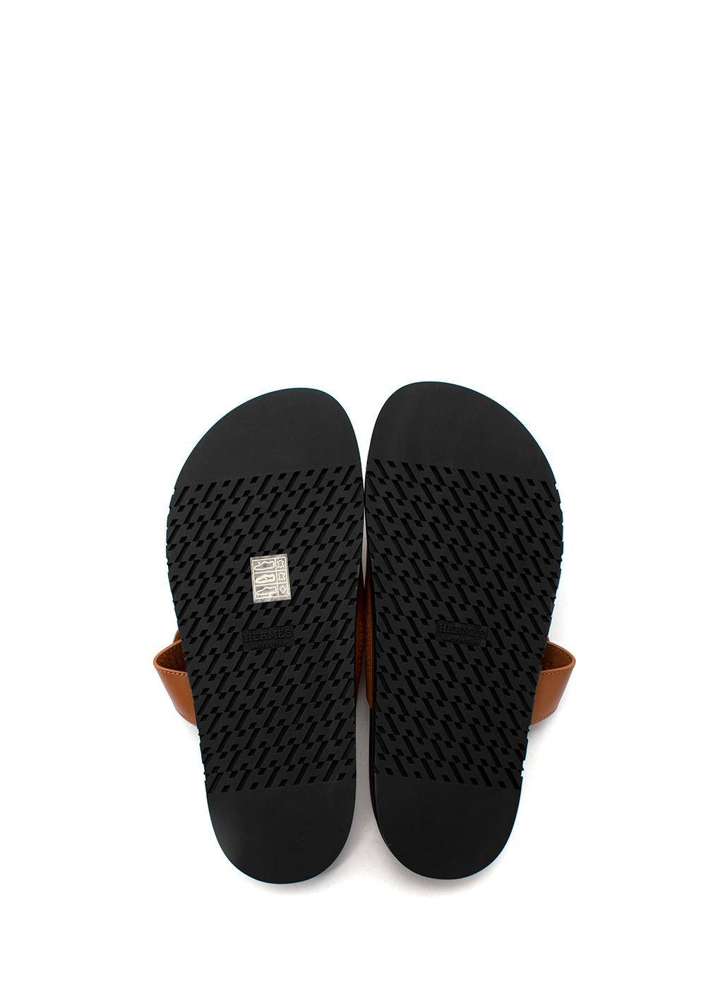 Women's Hermes Naturel Calfskin Chypre Sandal - Size 40 For Sale