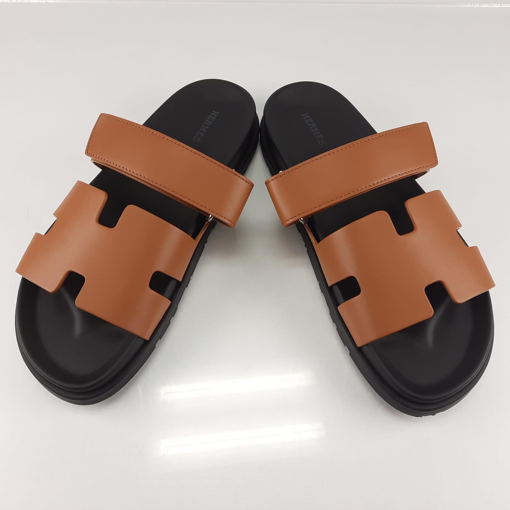 Size 41
Techno-sandal in calfskin with anatomical rubber sole and adjustable strap.
A sleek design for a comfortable casual look.
Made in Italy