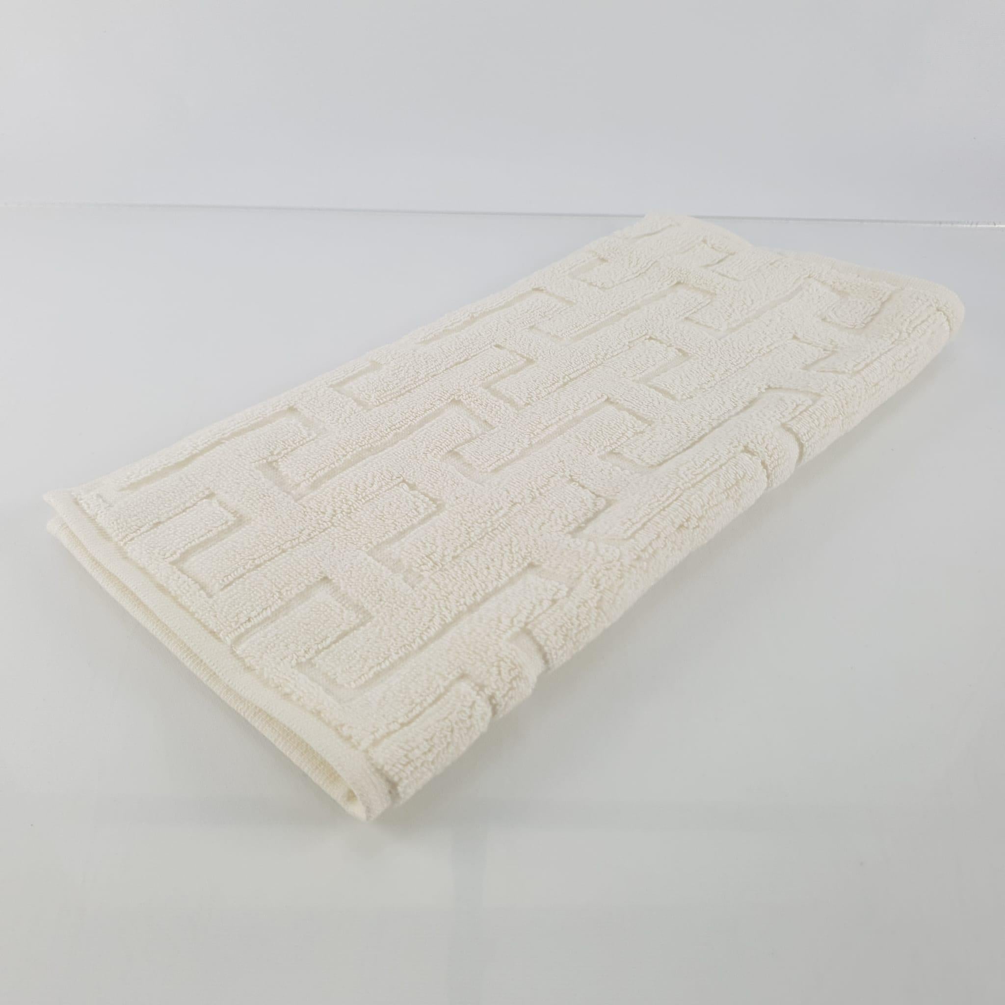 Hermes Naturel sheared terry cloth 2 Stairs washcloth For Sale 1