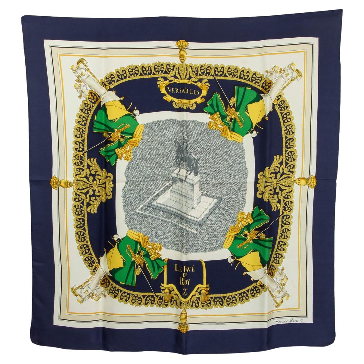 HERMES navy blue silk VERSAILLES LE PAVE DU ROY 90 TWILL Scarf For Sale