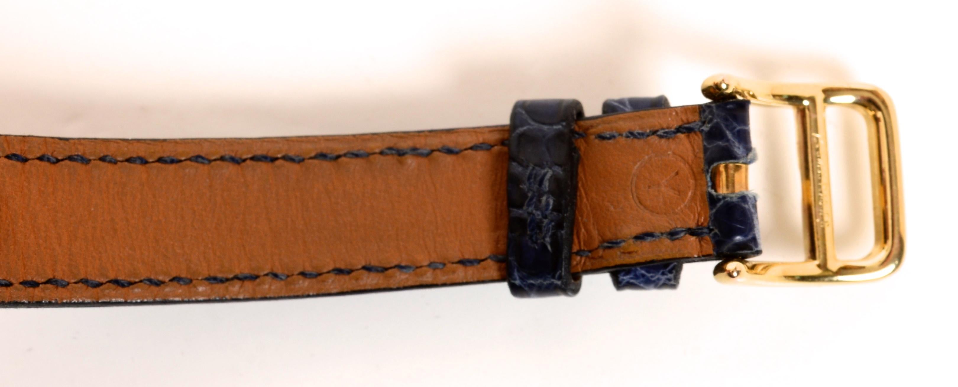 Hermès Navy Crocodile and 18 Karat Gold-Plated Kelly Watchband For Sale 10