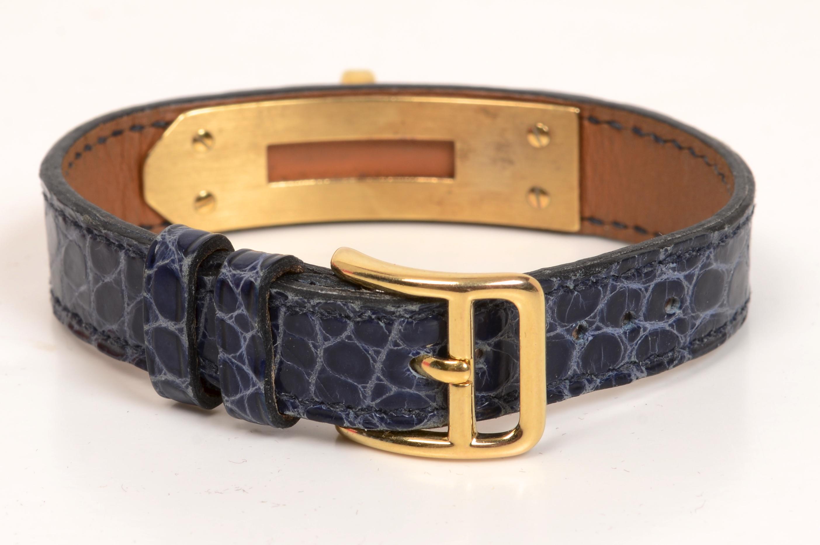 Hermès Navy Crocodile and 18 Karat Gold-Plated Kelly Watchband For Sale 4