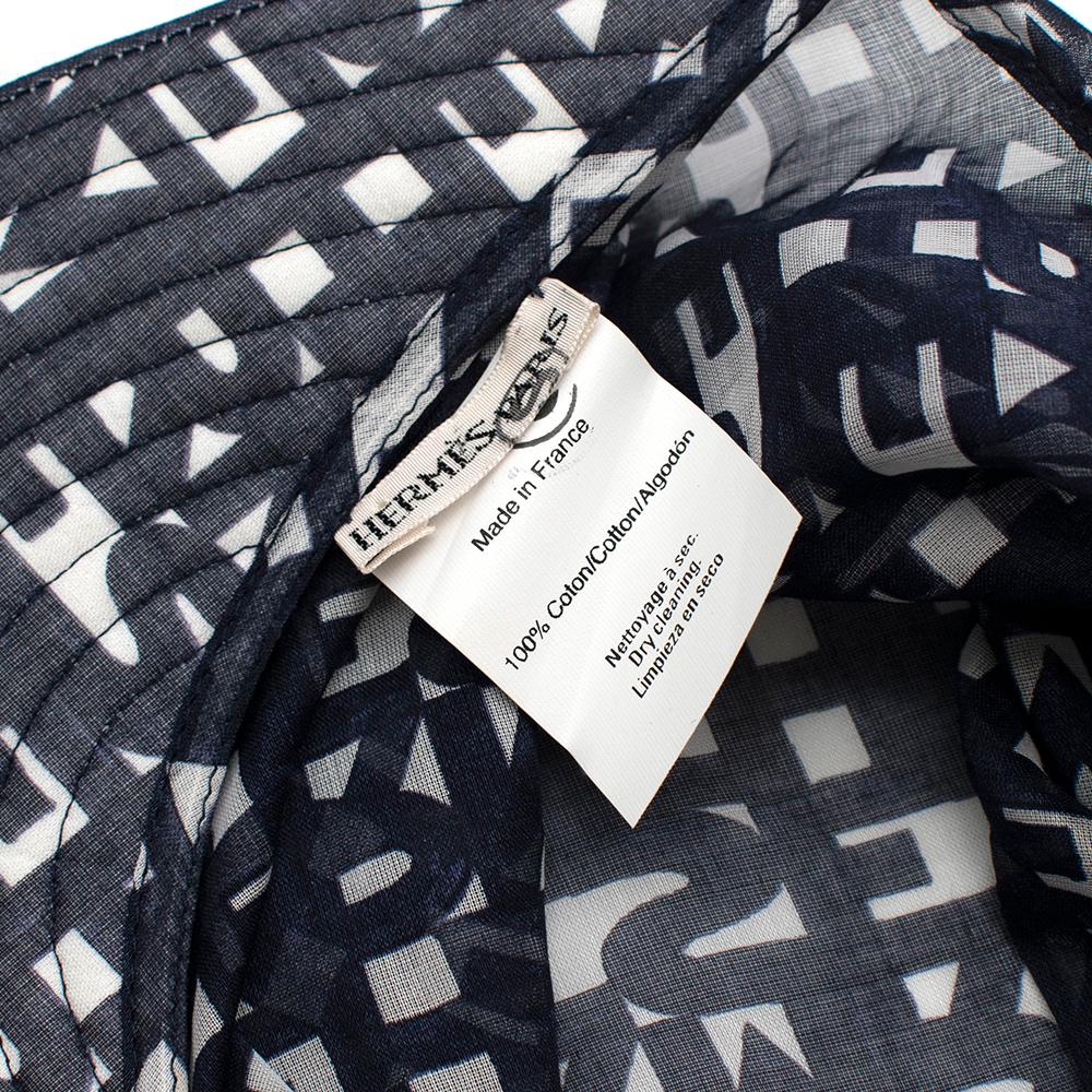 Hermes Navy Logo Print Pointu Solaire Scarf Visor In Excellent Condition In London, GB