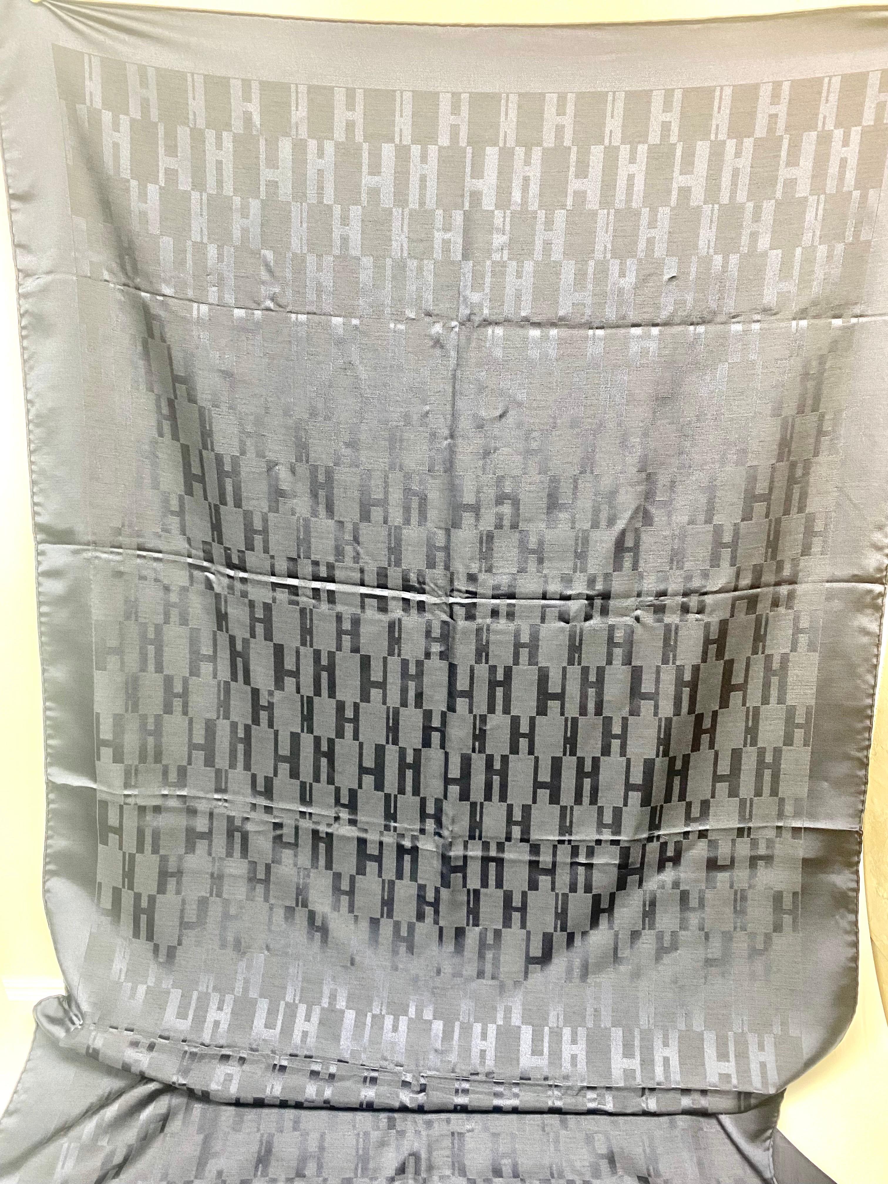 Women's Hermes Navy Silk 'H' Shawl