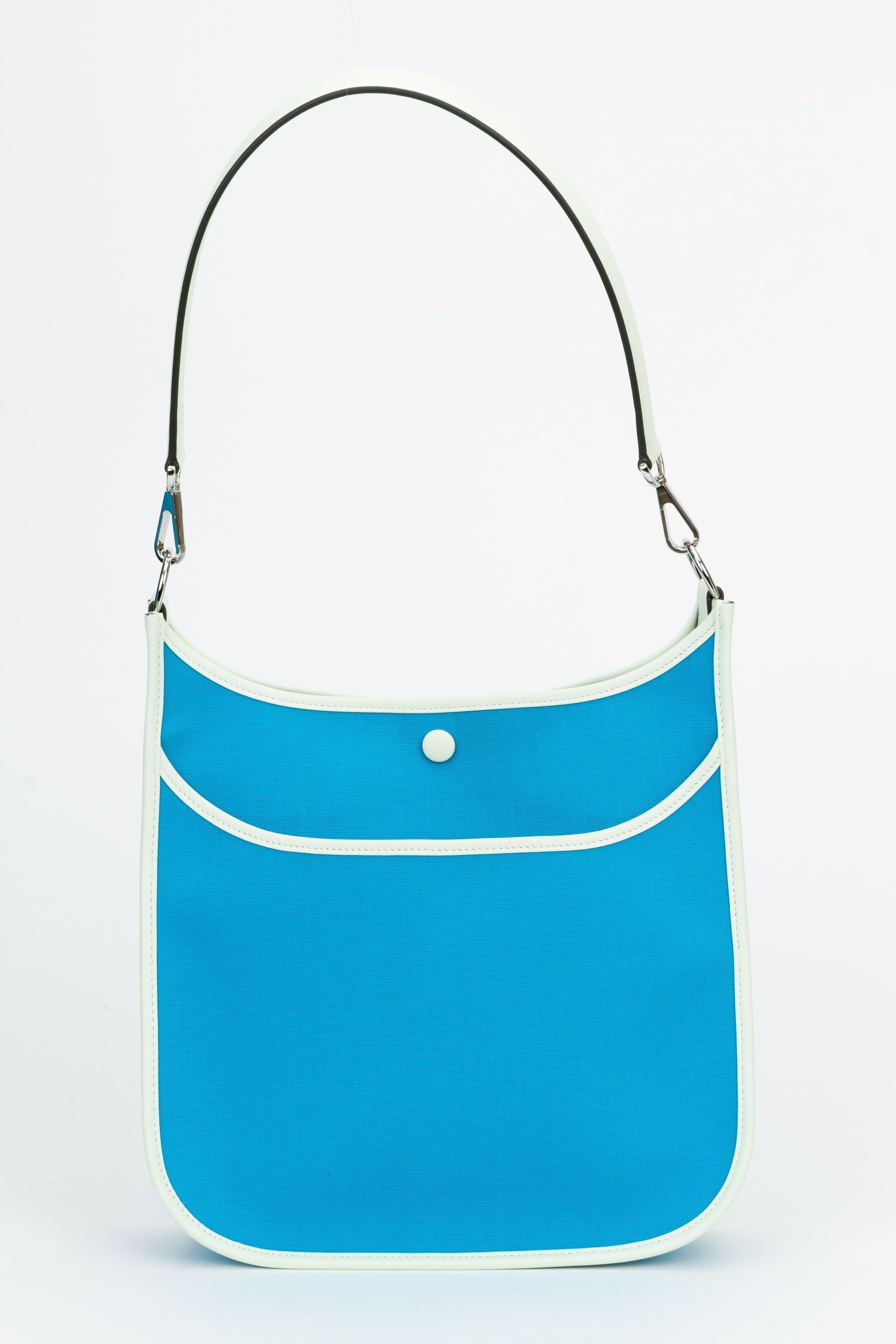 Hermès Neo Evelyne PM Bleu Azteque In condizioni Nuovo in vendita a West Hollywood, CA