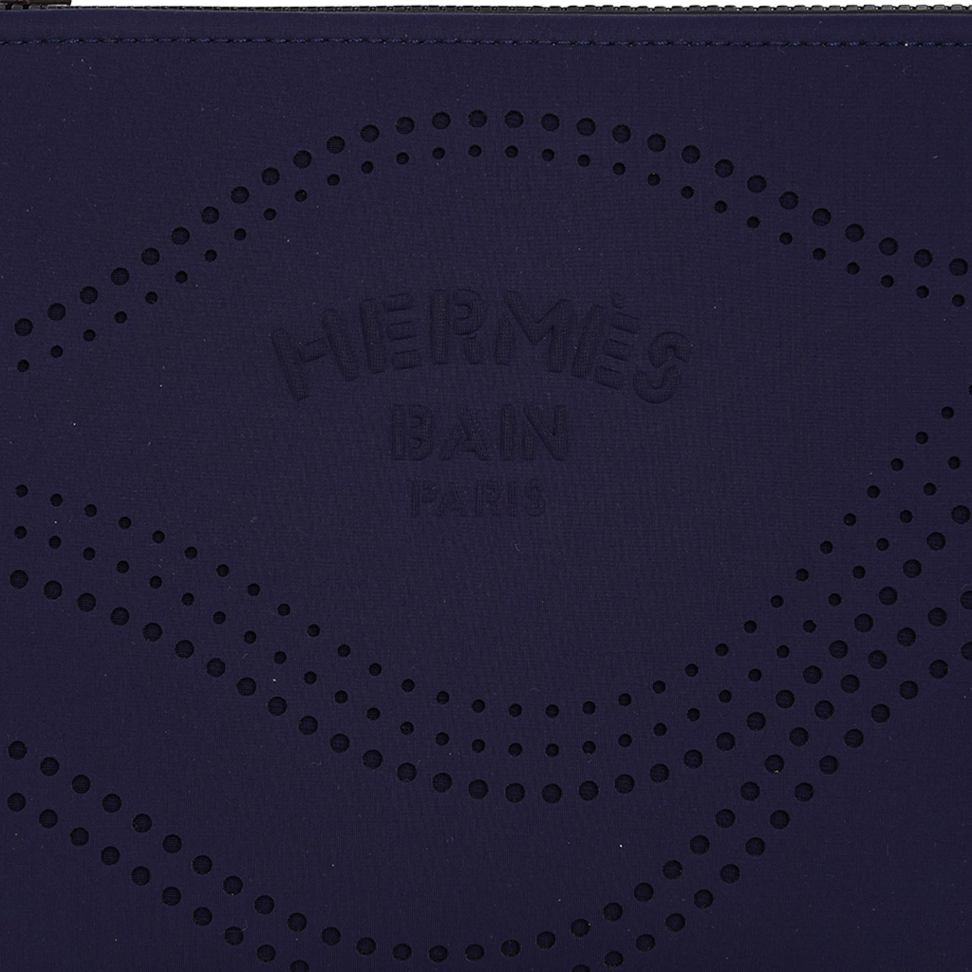 Hermes Neobain Waves Case Medium Model Marine In New Condition In Miami, FL