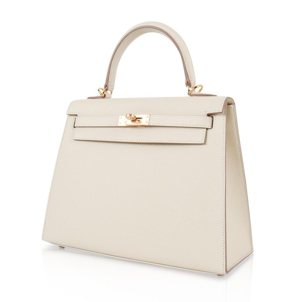Hermes Kelly 25 Sellier Tasche Neutral Craie Epsom Gold Hardware mit Twilly 3