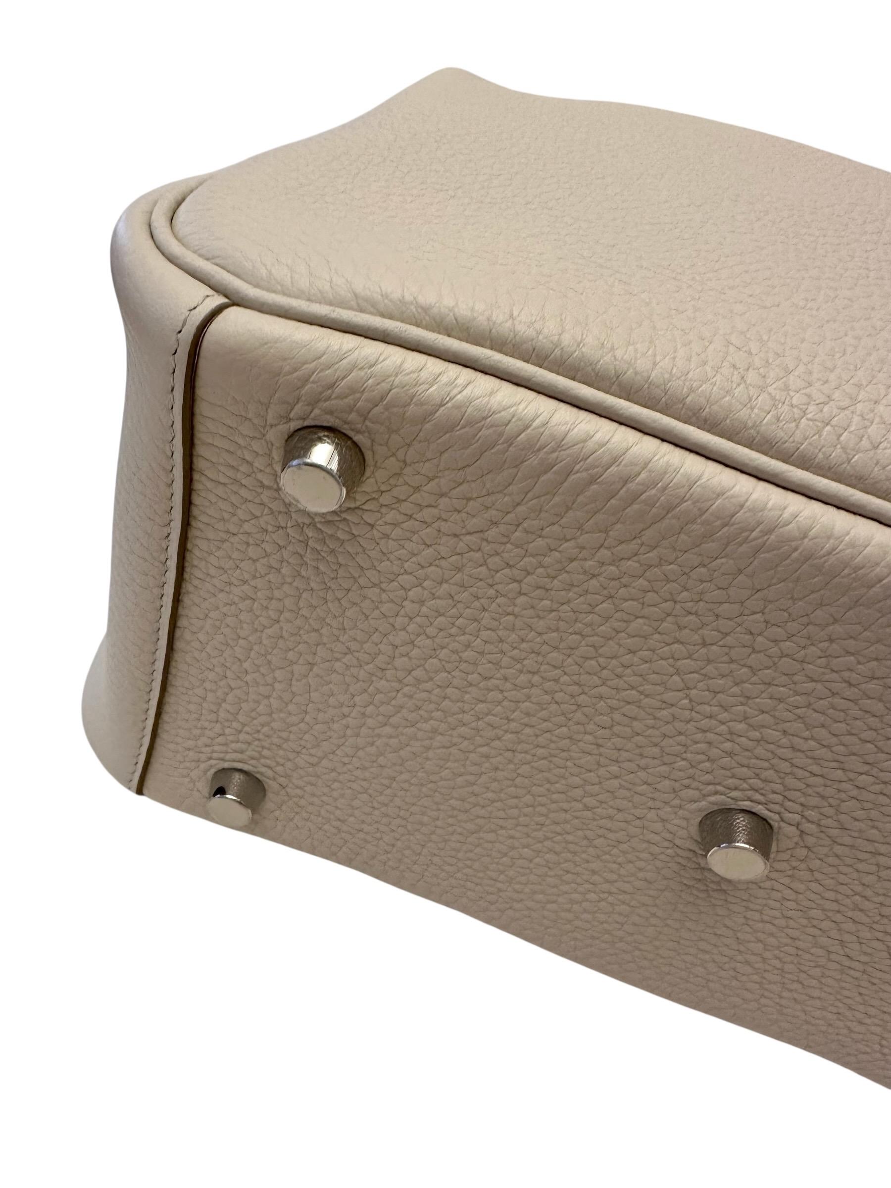 Hermès Sac en cuir Lindy 26 Beton Clemence jamais porté en vente 5