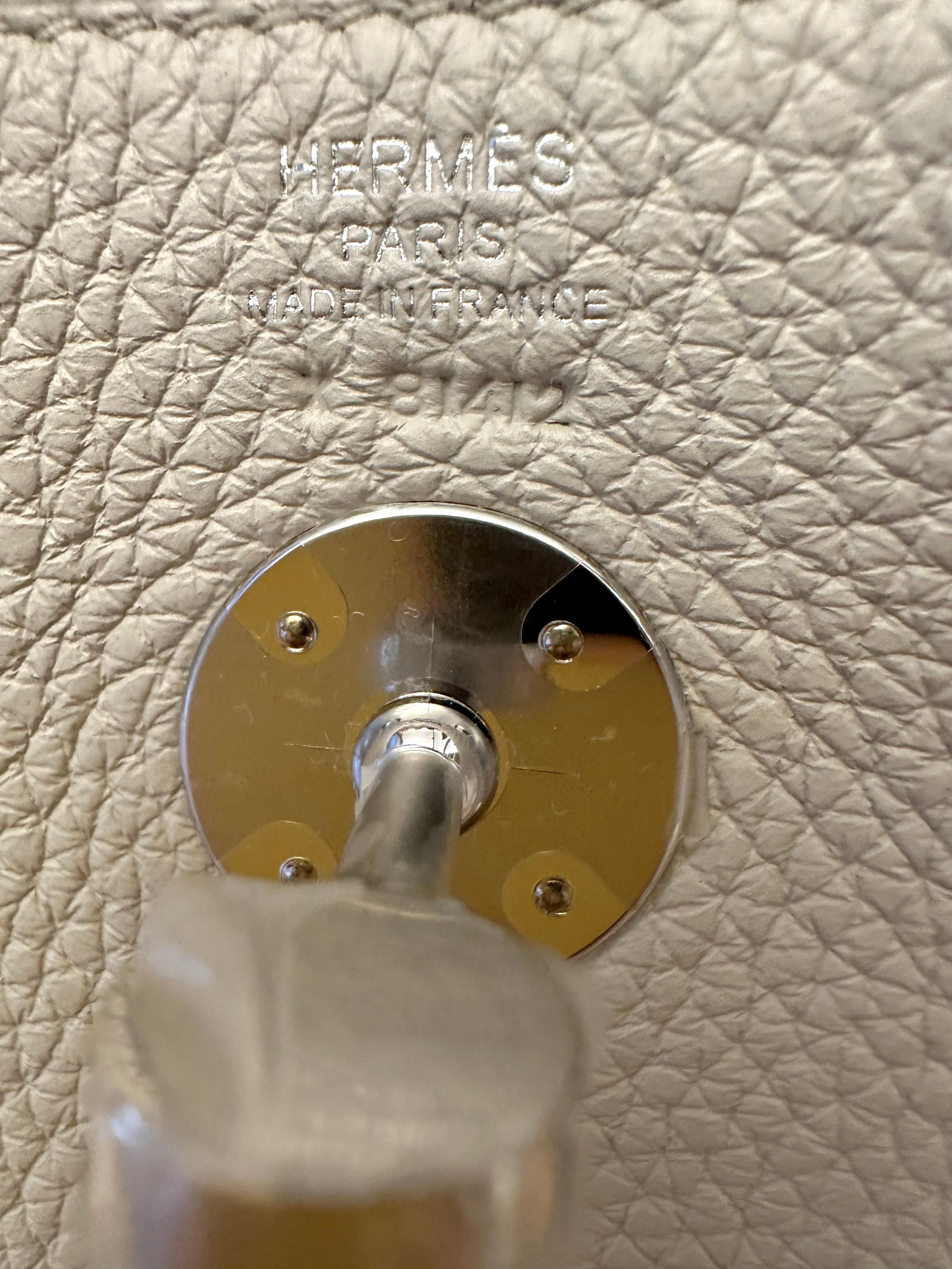 Hermès Sac en cuir Lindy 26 Beton Clemence jamais porté en vente 10