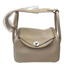 Hermès Never Worn Lindy 26 Beton Clemence Leather Bag
