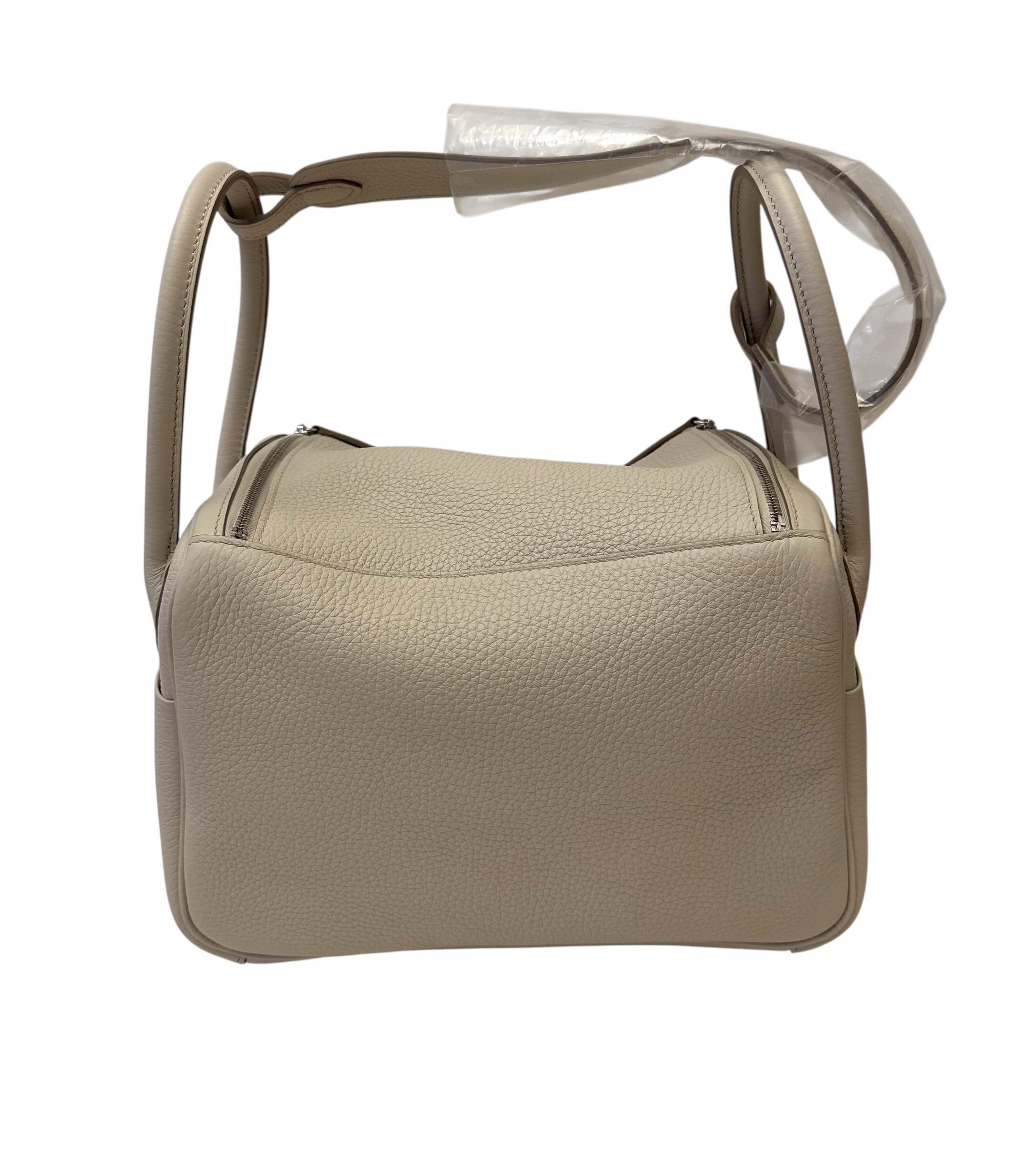 Marron Hermès Sac en cuir Lindy 26 Beton Clemence jamais porté en vente