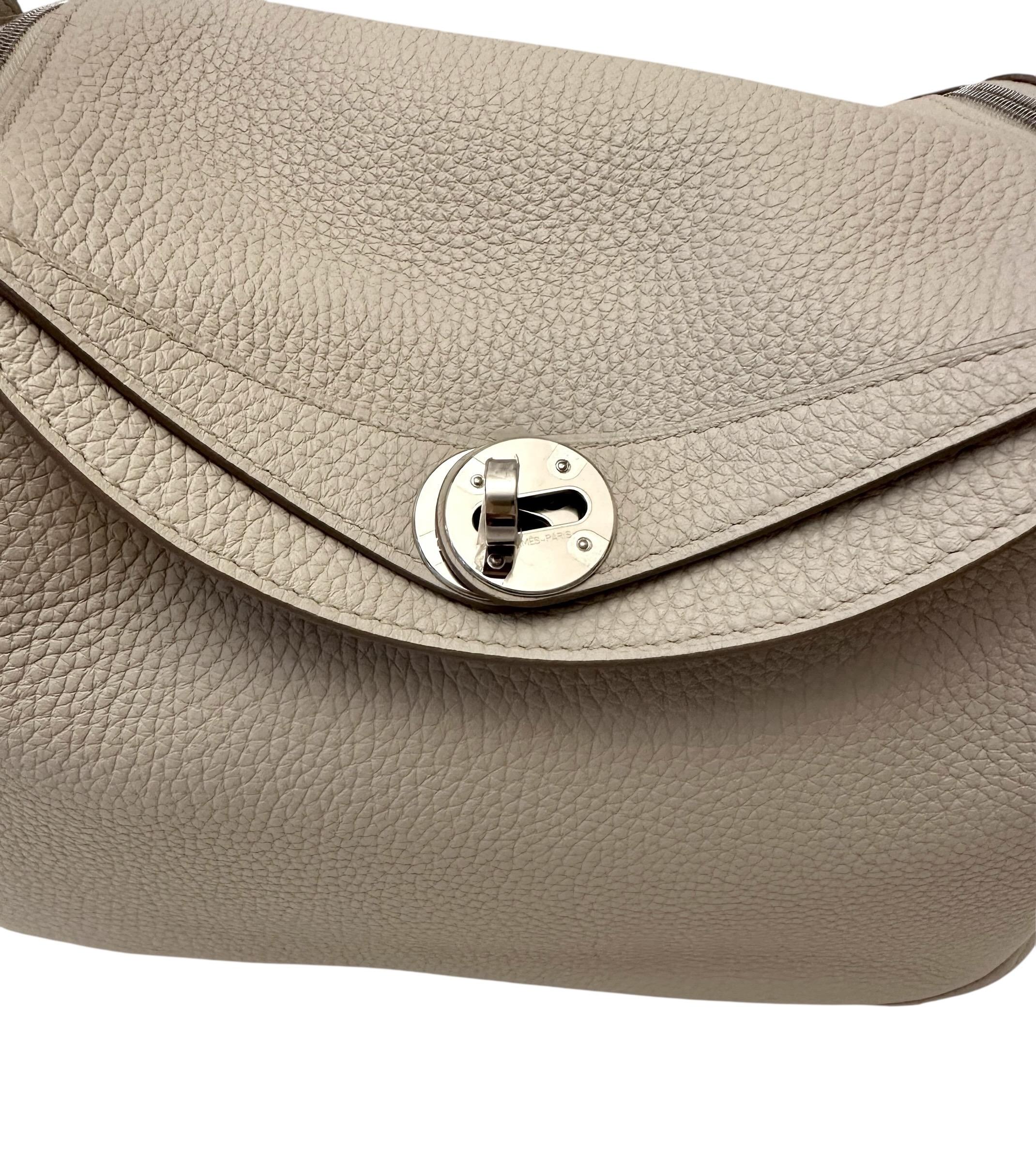 Hermès Sac en cuir Lindy 26 Beton Clemence jamais porté en vente 2
