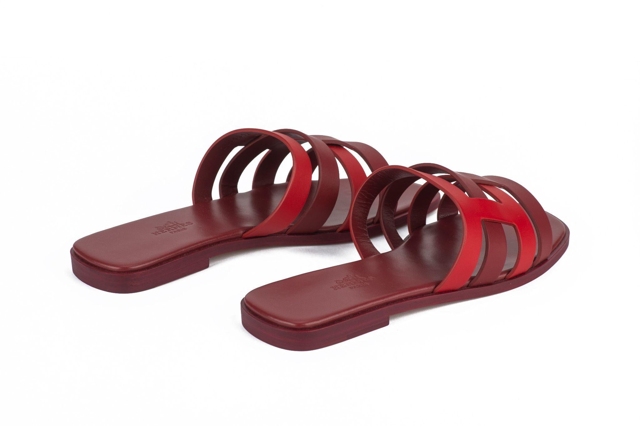 Hermès New Amore Sandal Rouge Grenat In New Condition For Sale In West Hollywood, CA