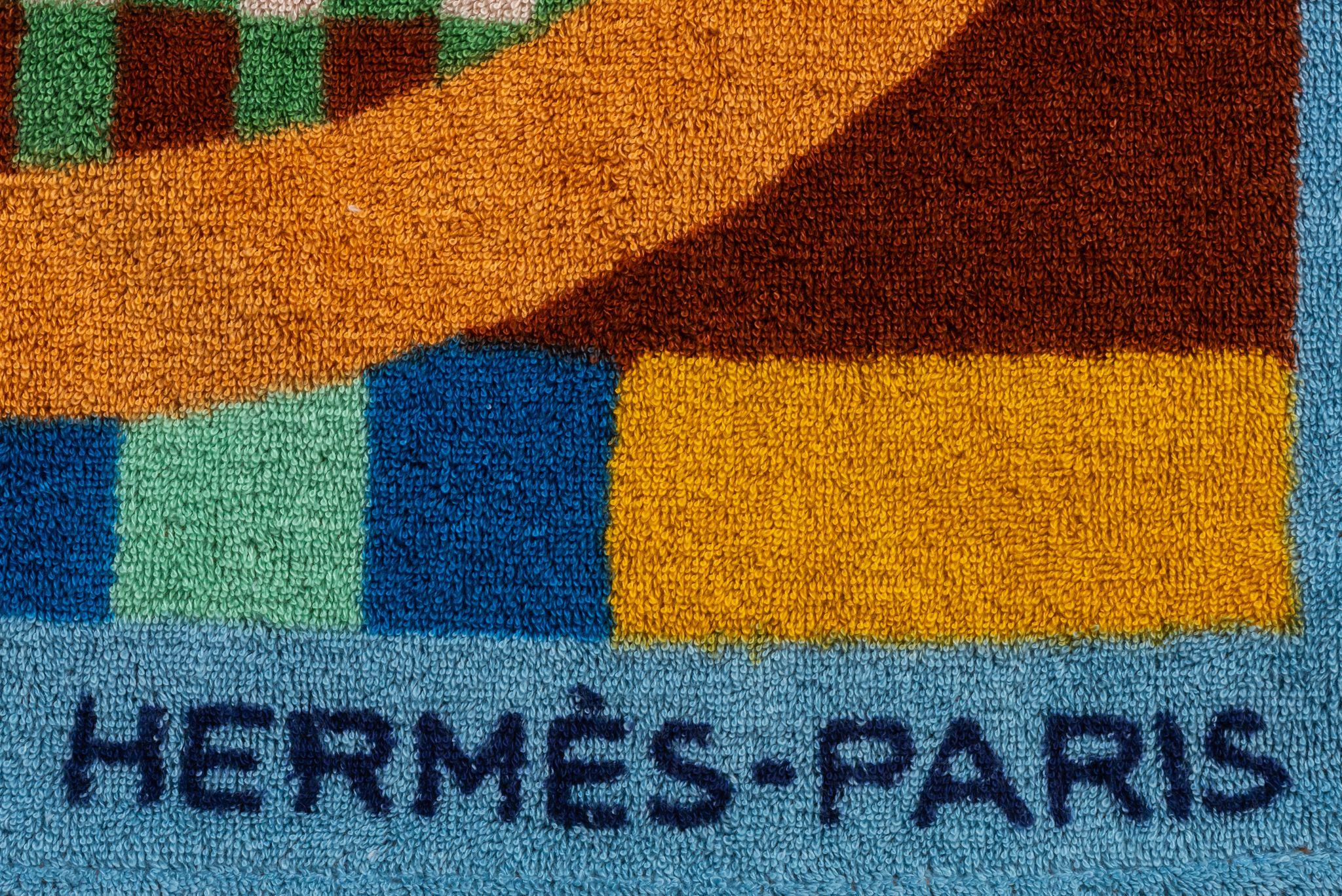 Hermes New Badminton Beach Towel In New Condition For Sale In West Hollywood, CA