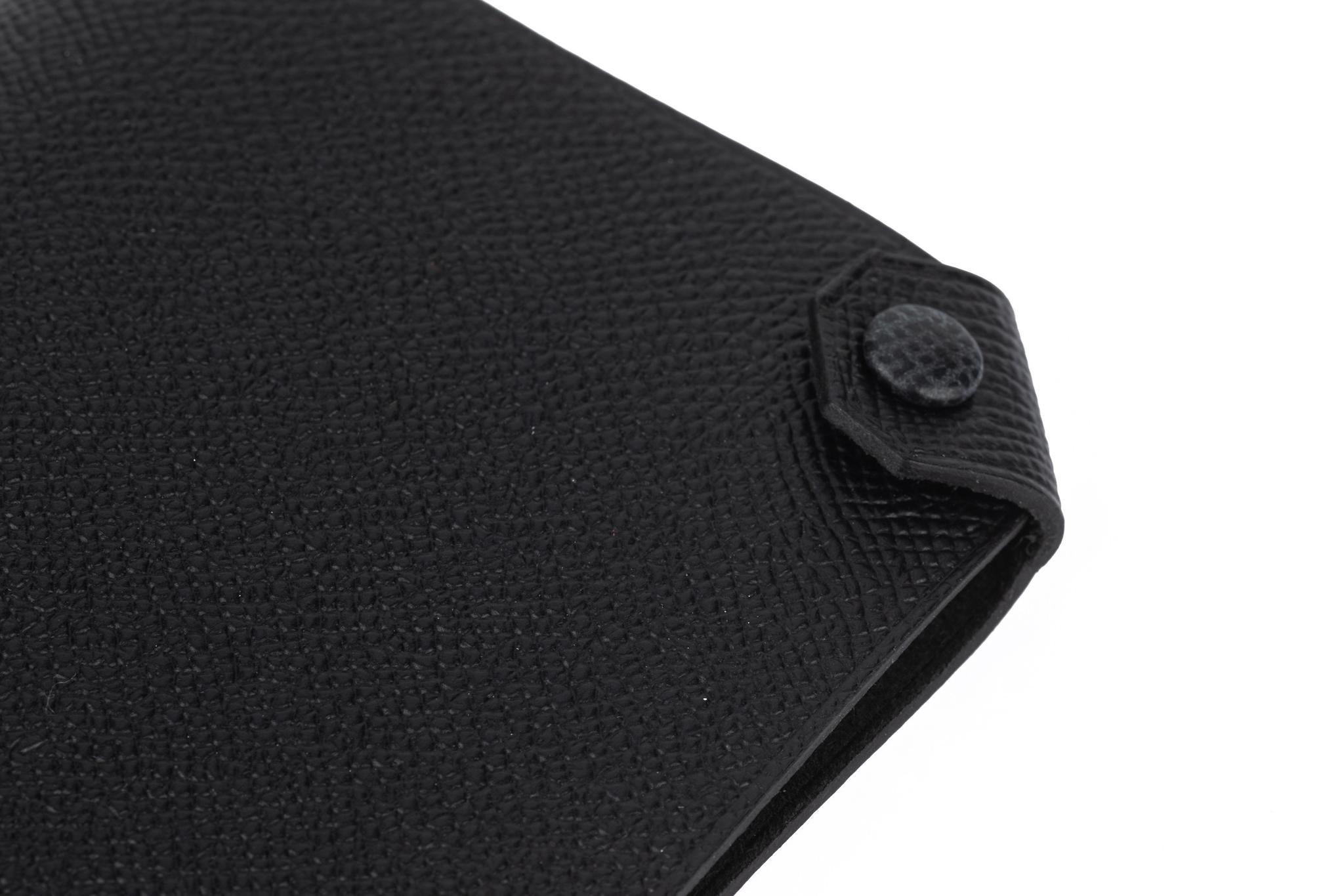 Hermès New Black Epsom Passport Cover In New Condition For Sale In West Hollywood, CA