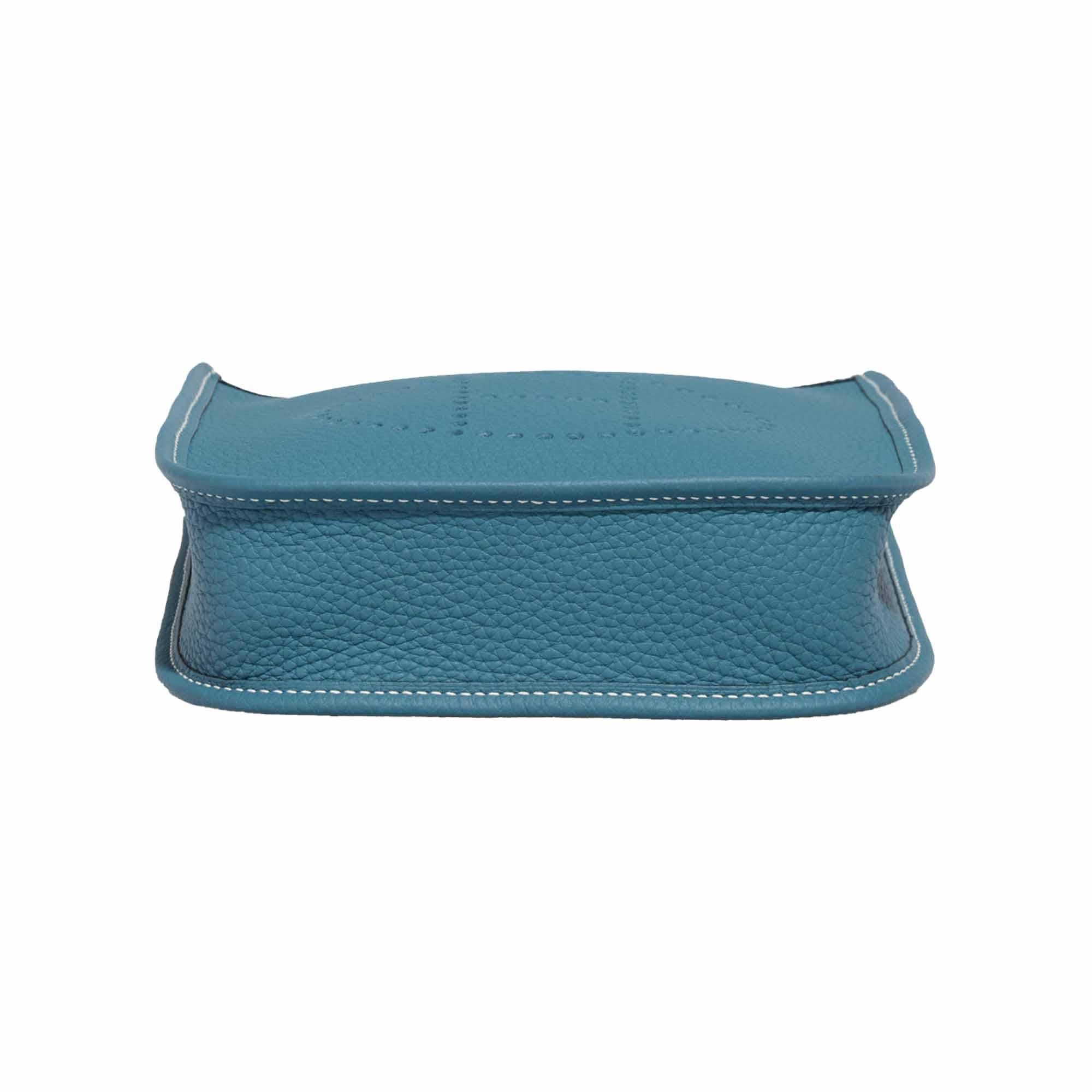 HERMES New Bleu Jean blue Clemence leather EVELYNE 16 Bag In New Condition For Sale In Zürich, CH