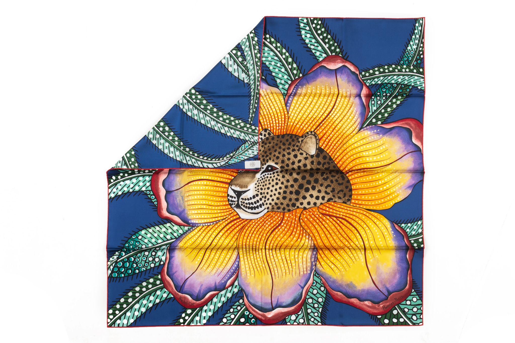 Nouveau foulard de collection Hermès en soie bleue et jaune 