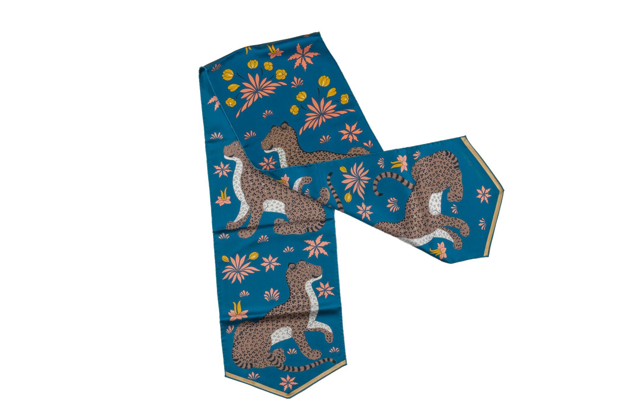 Hermes New Blue Guepards Silk Stole In New Condition For Sale In West Hollywood, CA