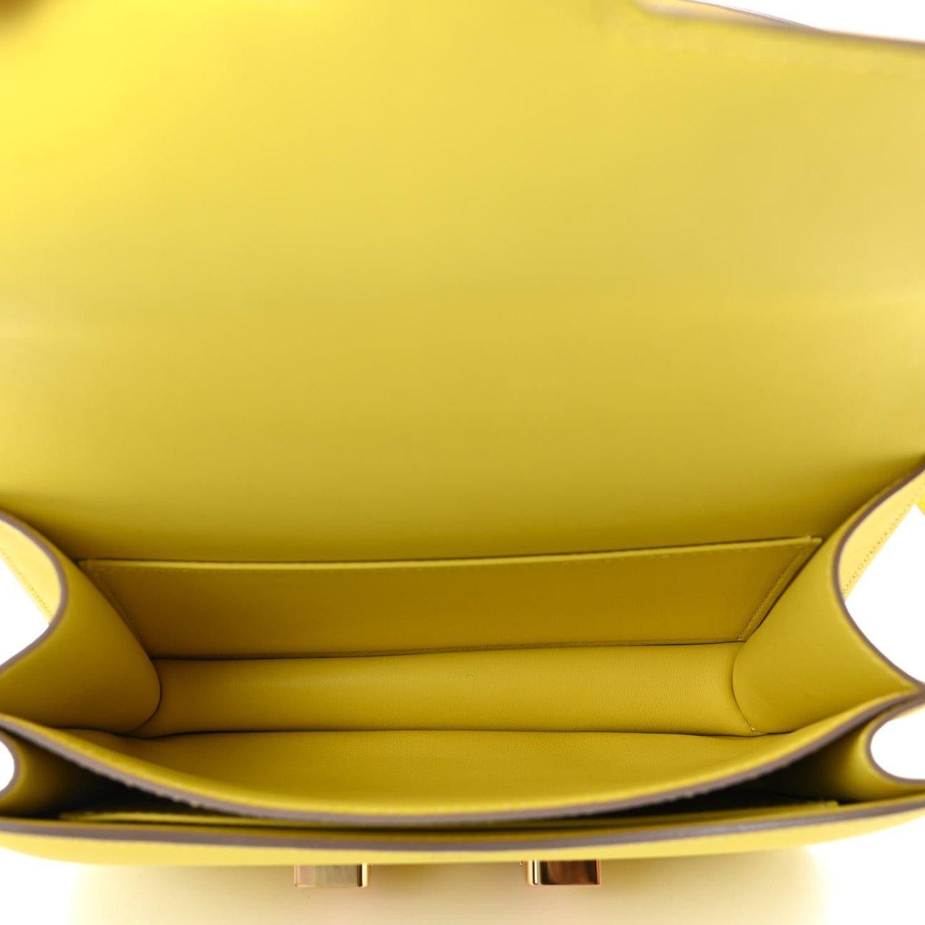 Constance 18 Lime Swift Gold Mini-Schultertasche mit Klappe für den Abend Damen im Angebot