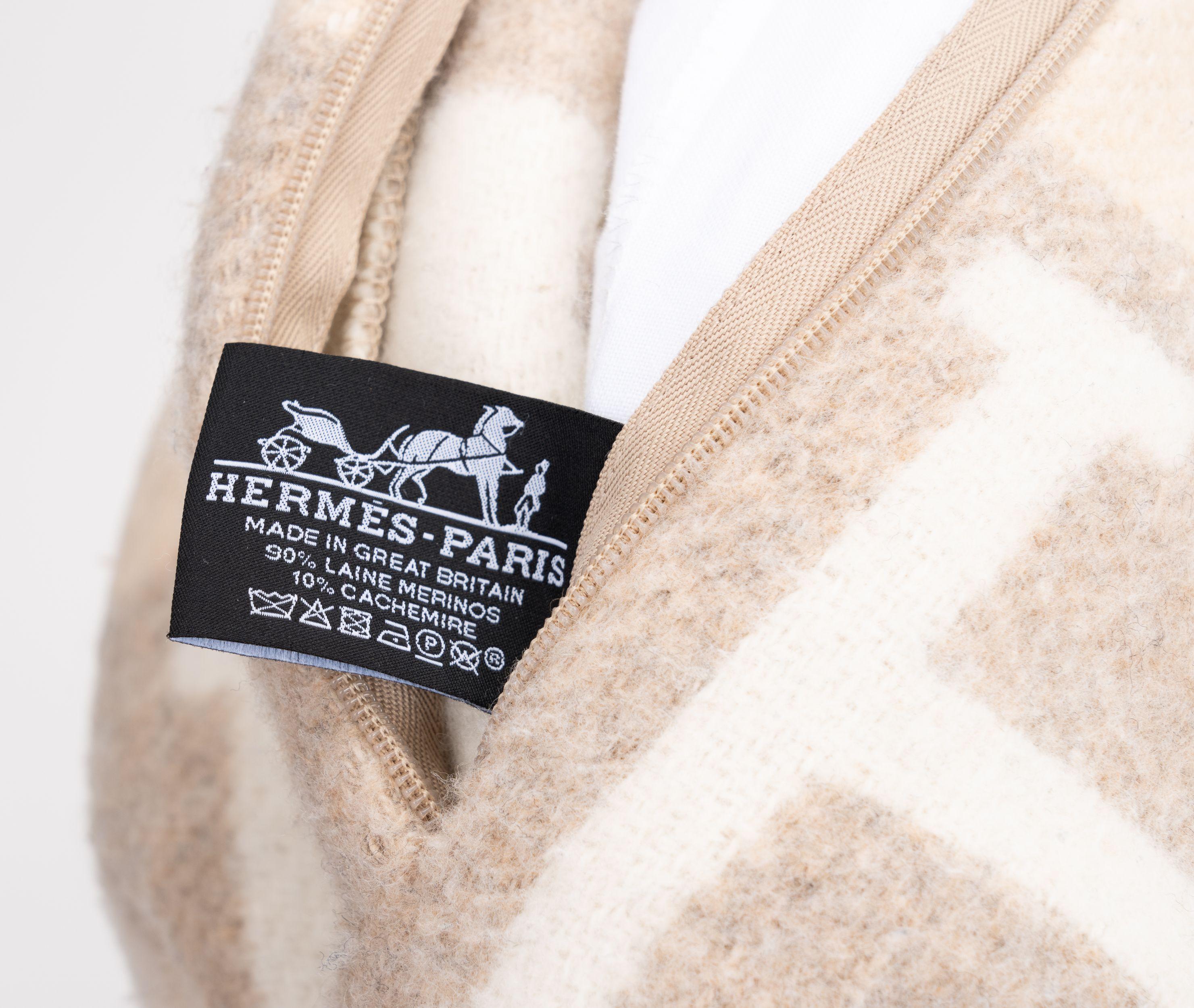 da uomo o donna Hermès New  Cuscino Avalon crema in vendita