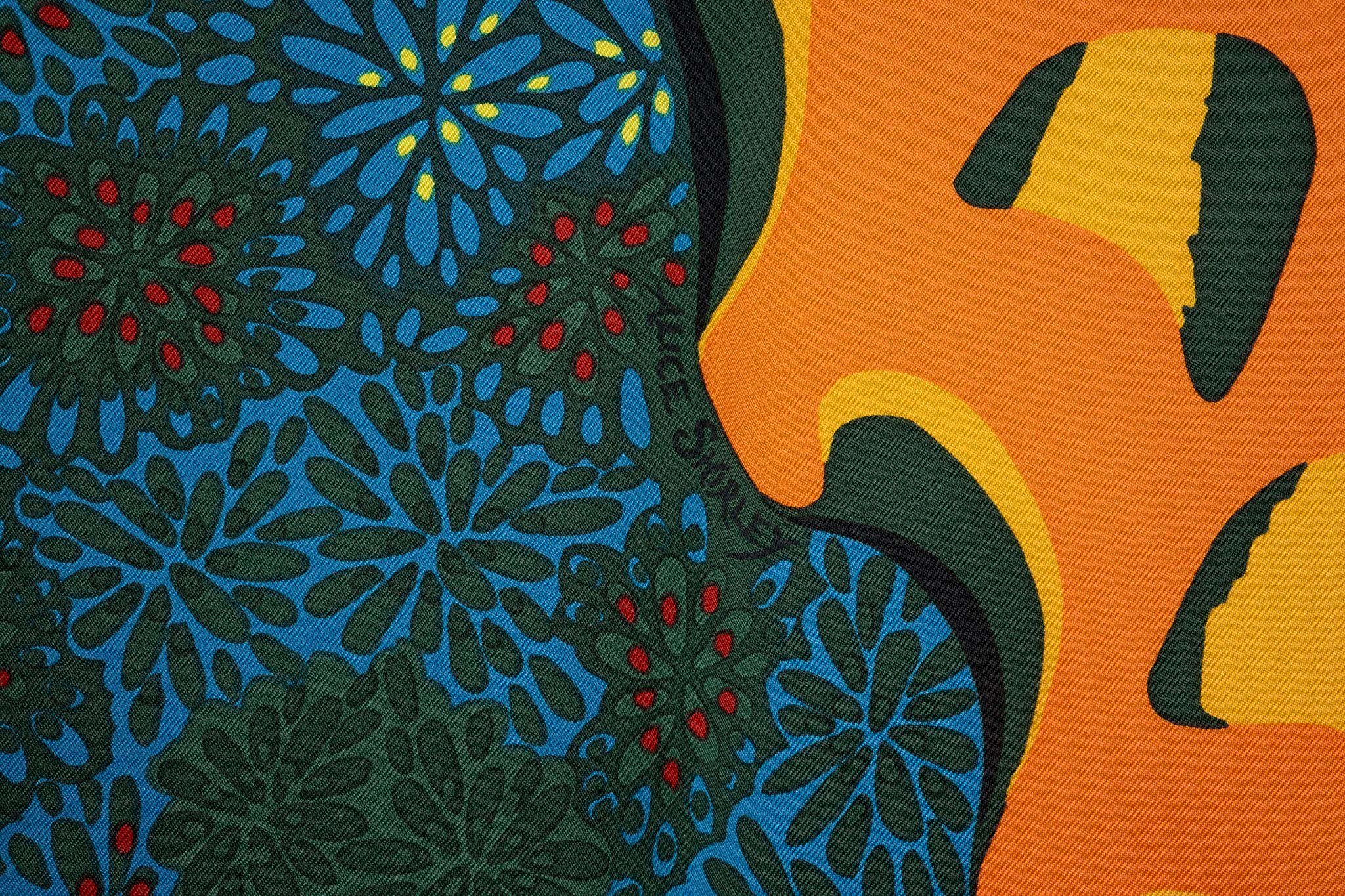 Hermès New Esprit de La Foret Silk Scarf Negro en venta