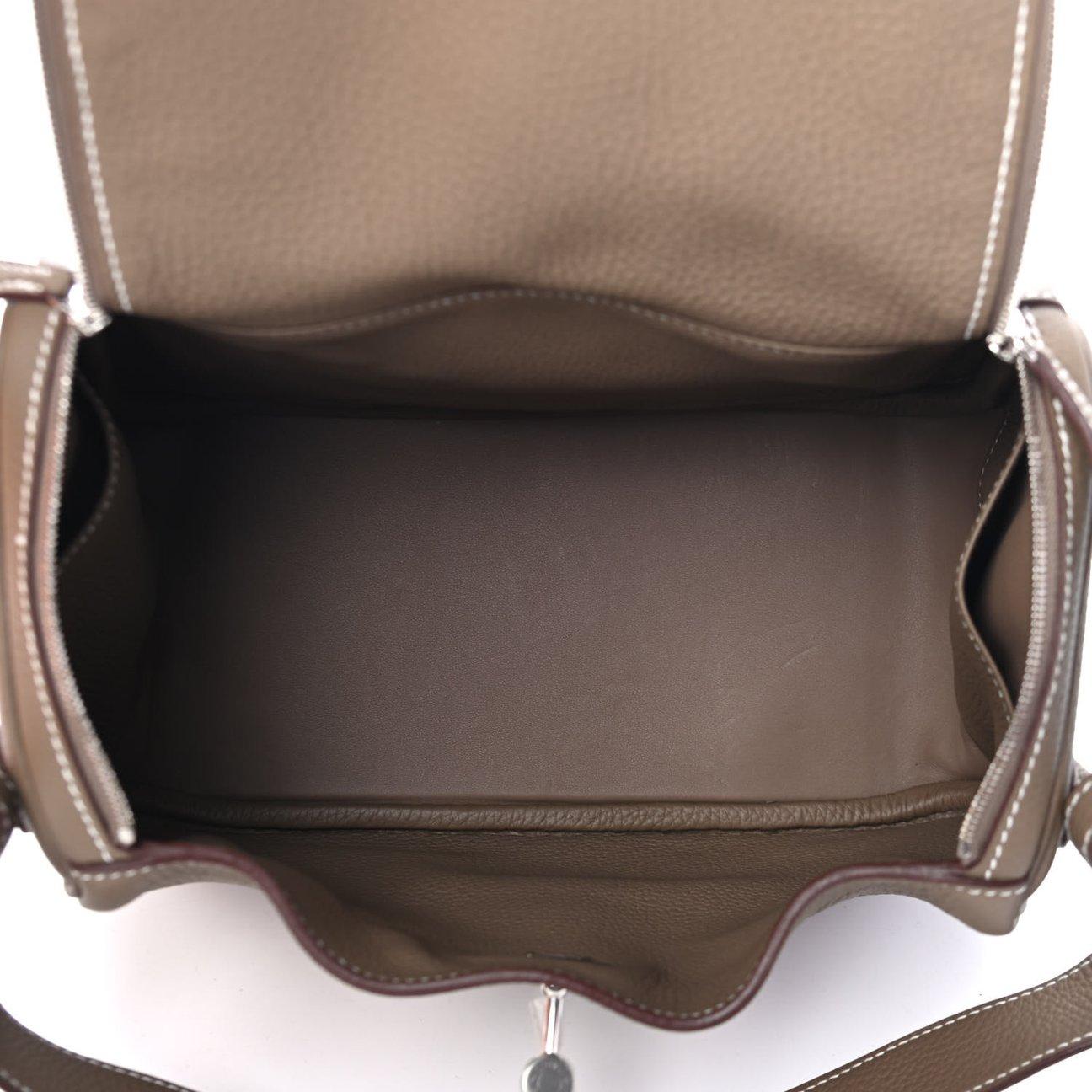 Hermès NEU Etoupe Lindy 26 Palladium Taurillon Clemence Umhängetasche im Zustand „Neu“ im Angebot in Chicago, IL